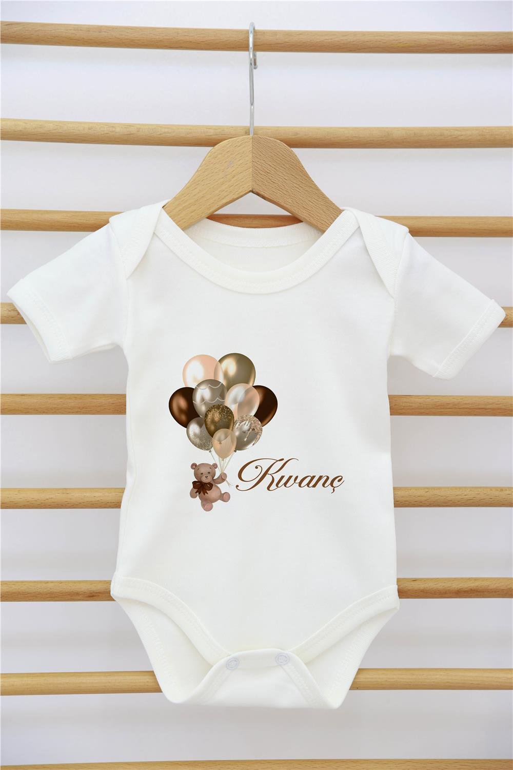 Çelenk ve Aslan Desenli 11'li İsimli Organik Hastane Çıkış Seti