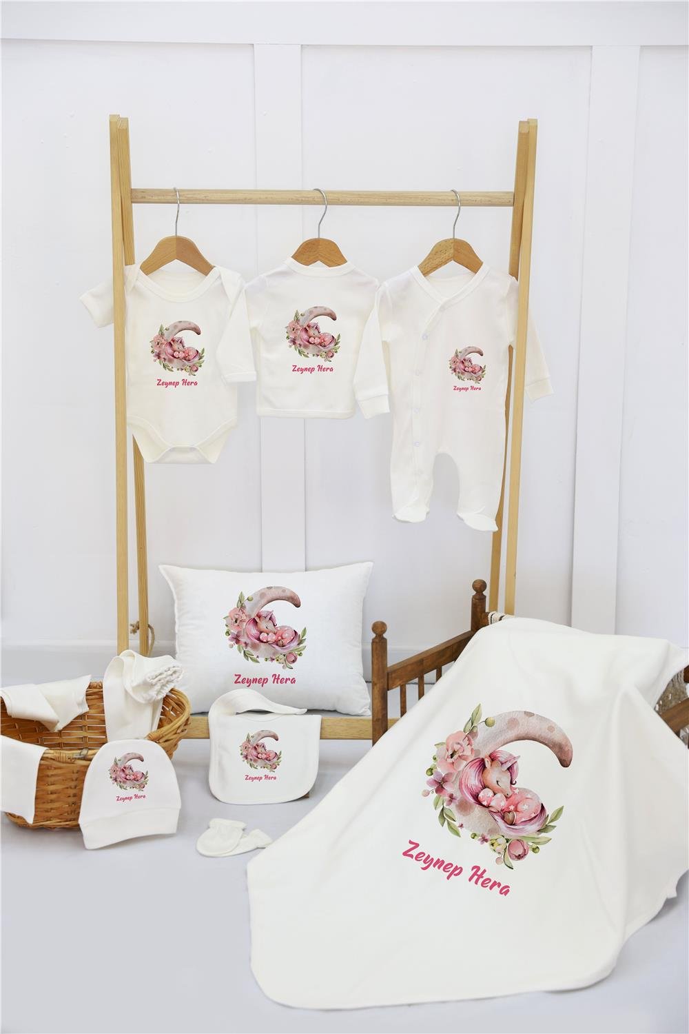 Çiçek Desenli 11'li İsimli Organik Hastane Çıkış Seti