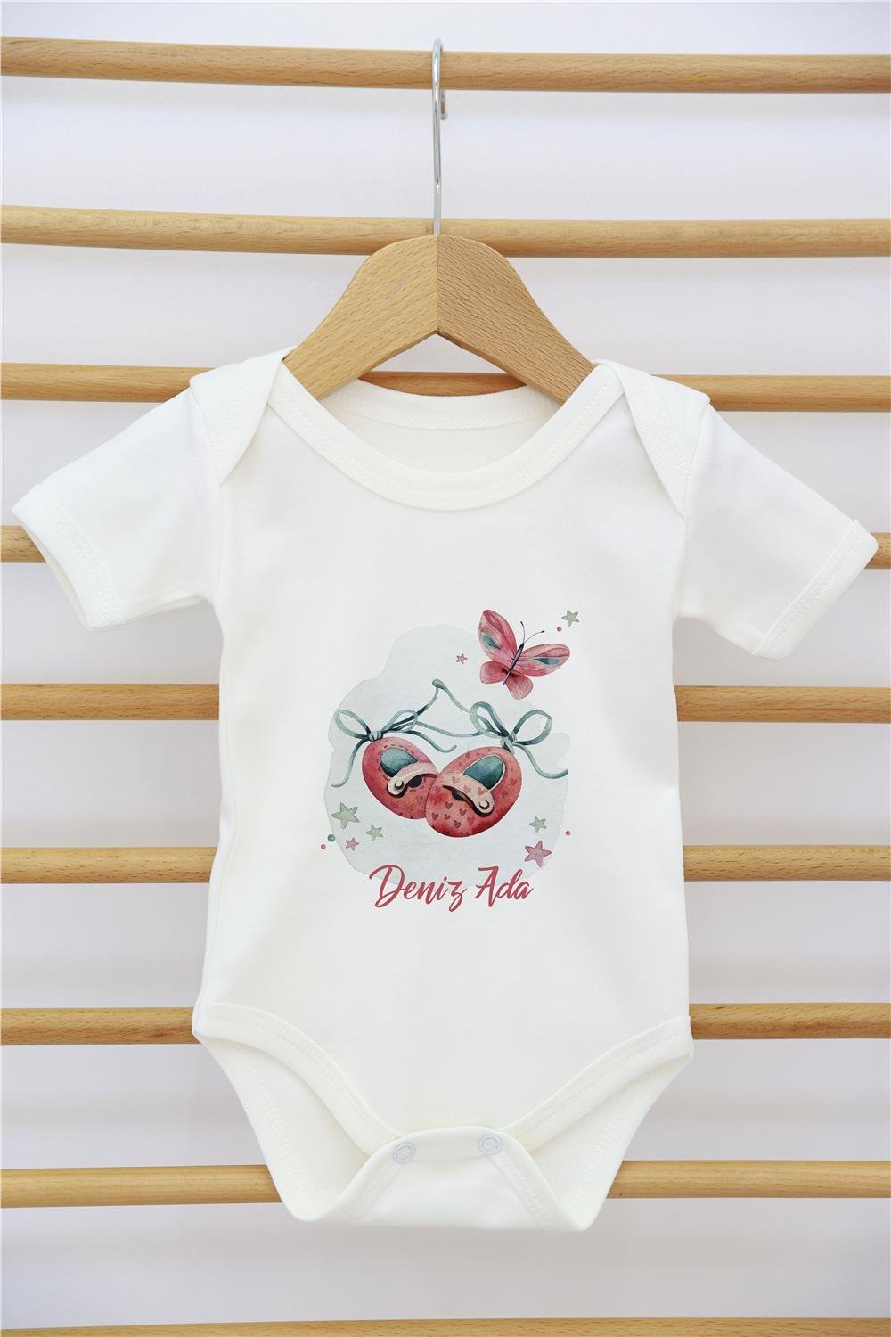 Çiçek ve Kelebek Desenli 11'li İsimli Organik Hastane Çıkış Seti