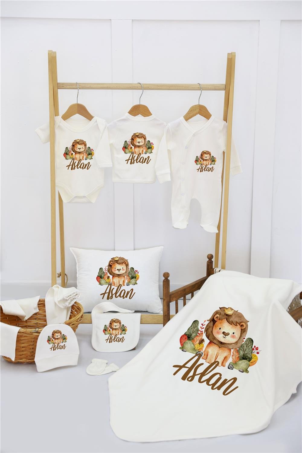 Fil ve Sevimli Arkadaşları Desenli 11'li İsimli Organik Hastane Çıkış Seti