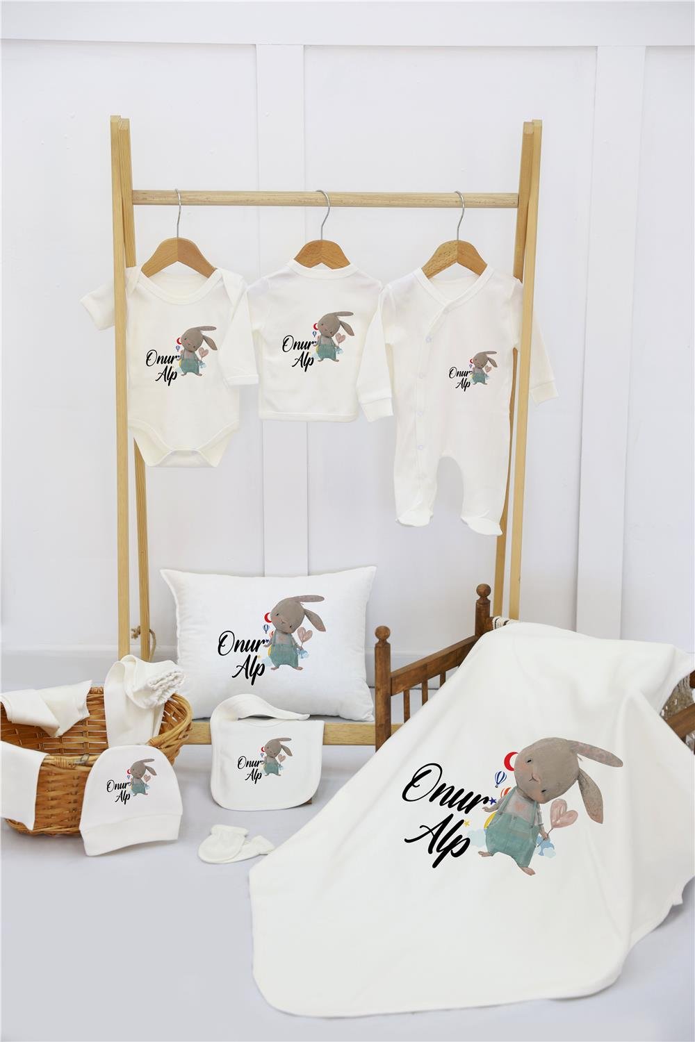 Gökkuşağı Desenli 11'li İsimli Organik Hastane Çıkış Seti