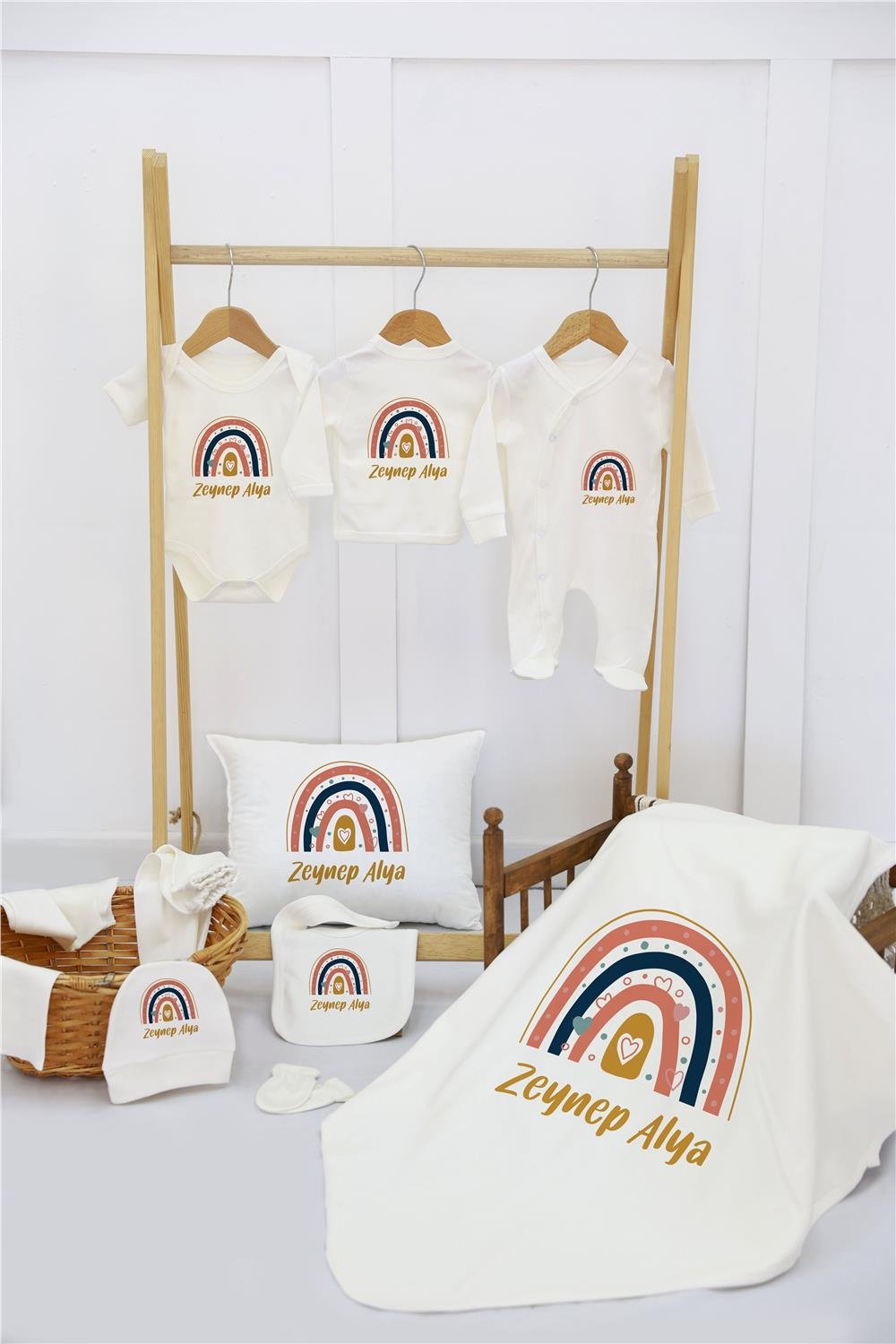 Gökkuşağı Desenli 11'li İsimli Organik Hastane Çıkış Seti 