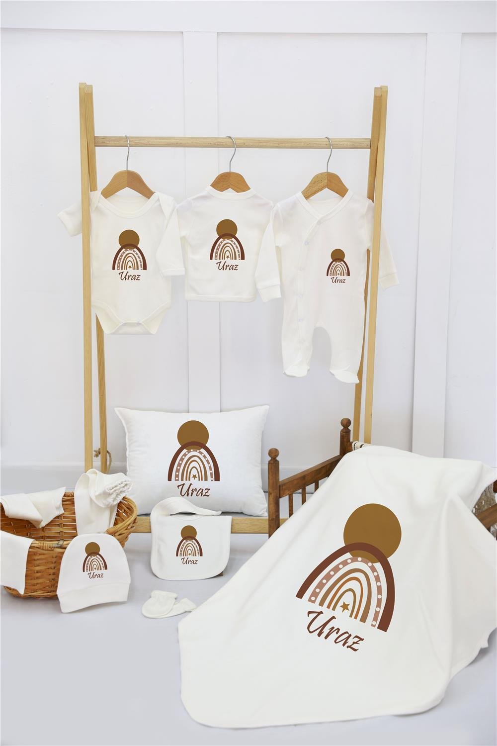 Gökkuşağı Desenli 11'li İsimli Organik Hastane Çıkış Seti