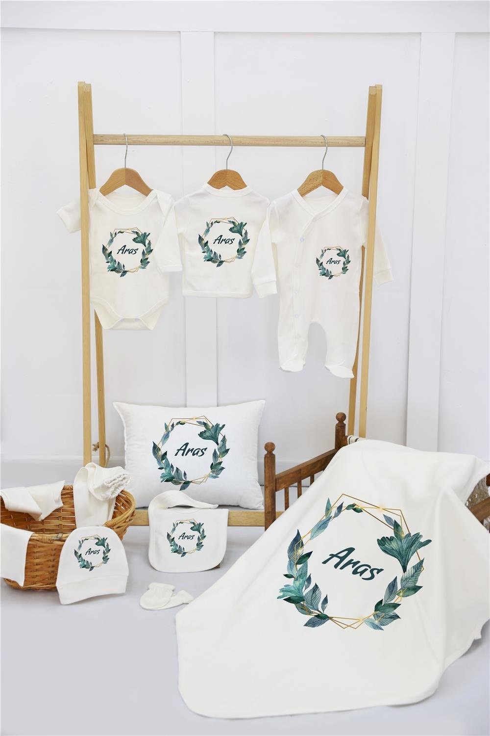 Gökkuşağı Desenli  11'li İsimli Organik Hastane Çıkış Seti