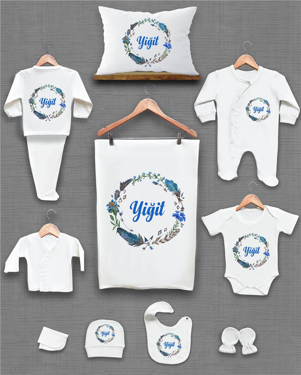 Mavi Çelenkli Kuş Tüğü Desenli 11'li İsimli Organik Hastane Çıkış Seti