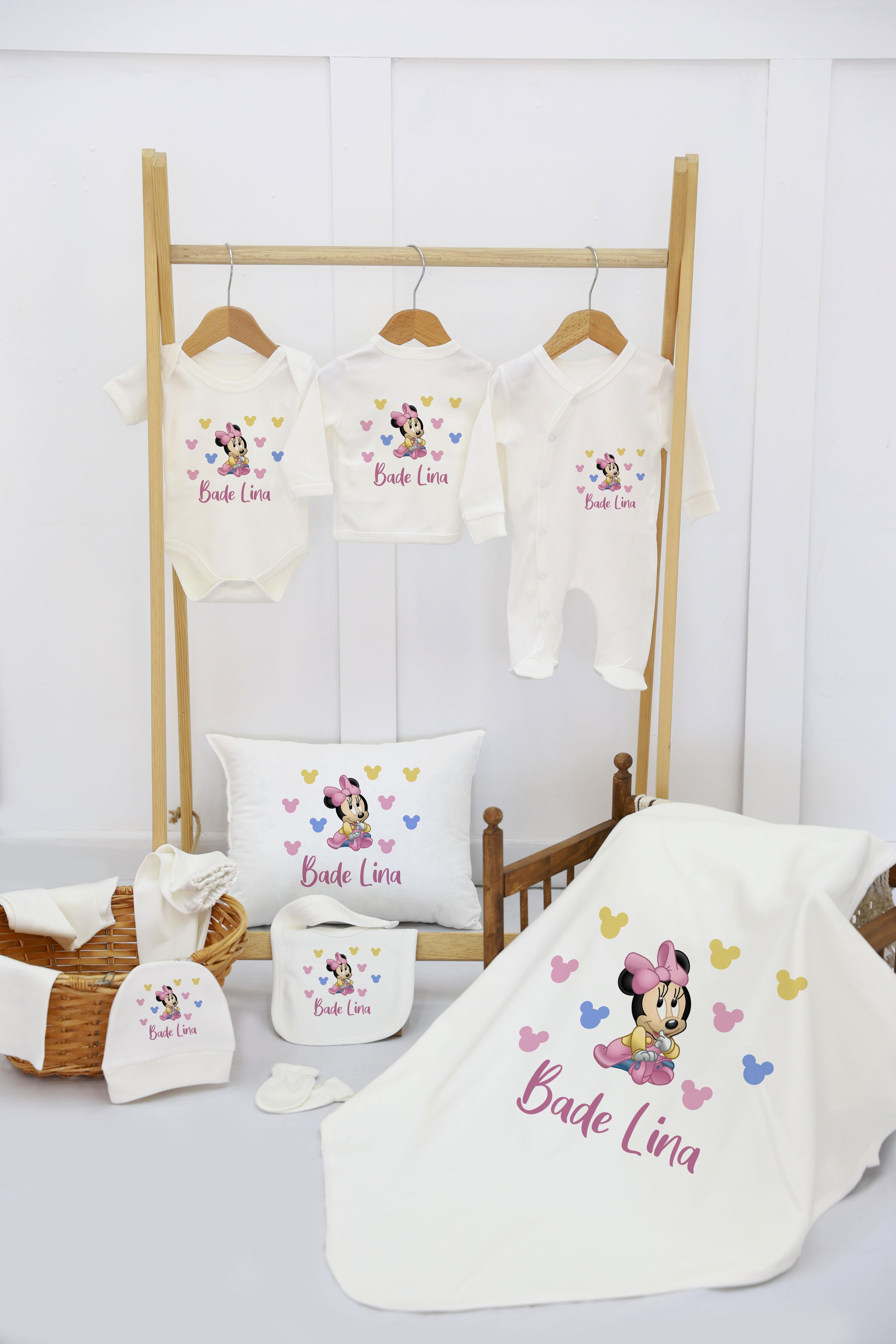 Sevimli Tavşan Desenli 11'li İsimli Organik Hastane Çıkış Seti