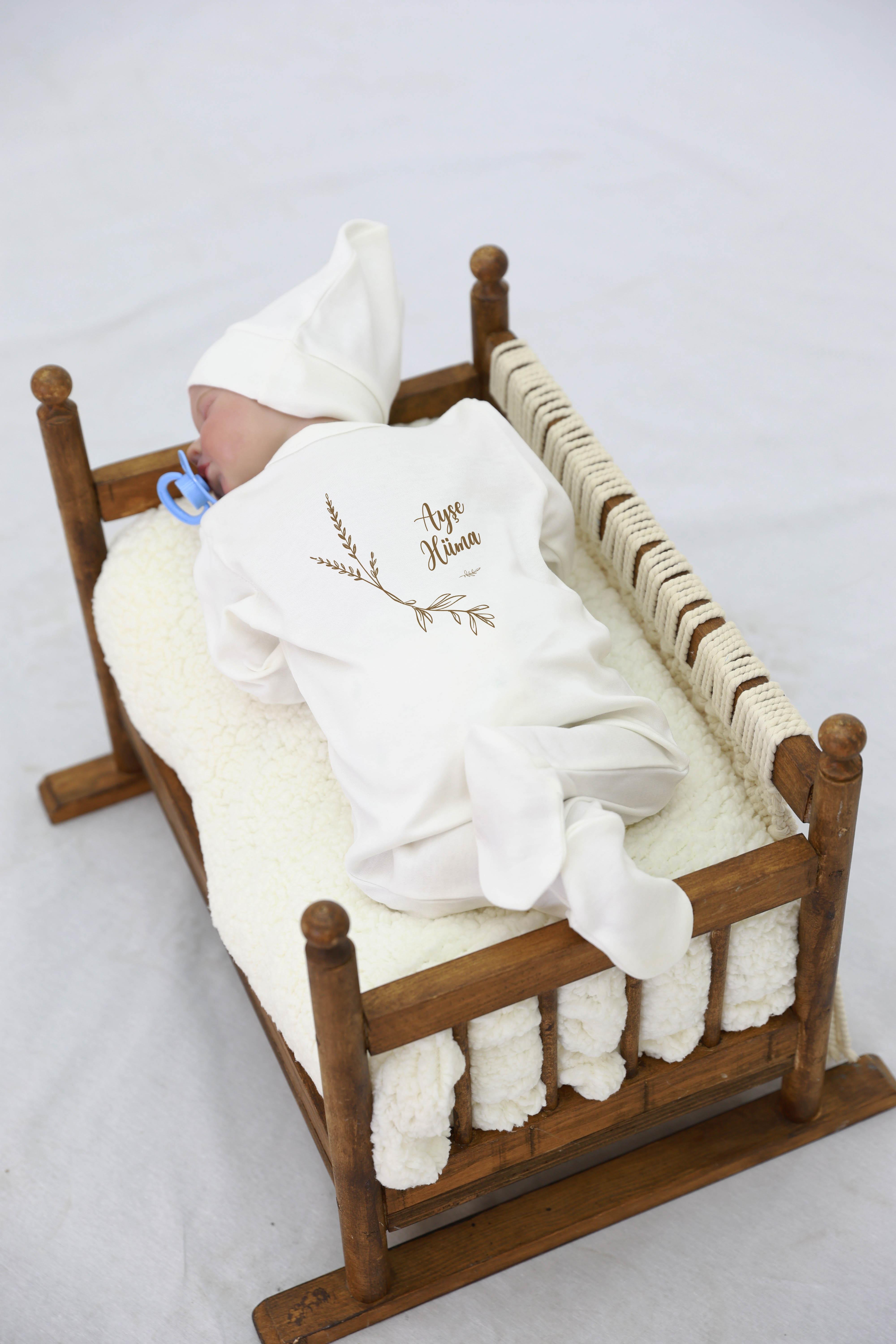 Sevimli Tavşan Desenli 11'li İsimli Organik Hastane Çıkış Seti