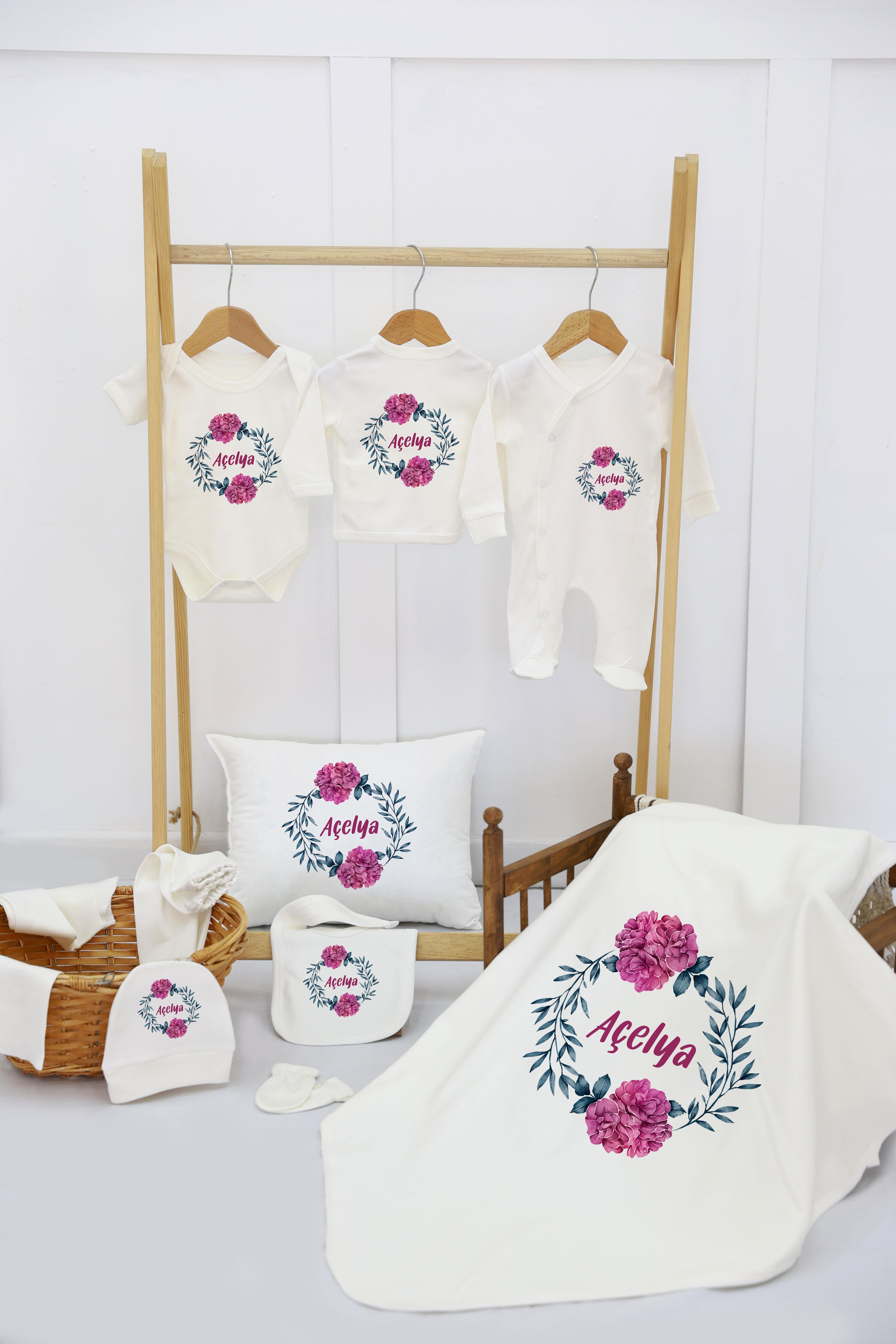 Sevimli Zürafa Desenli 11'li İsimli Organik Hastane Çıkış Seti