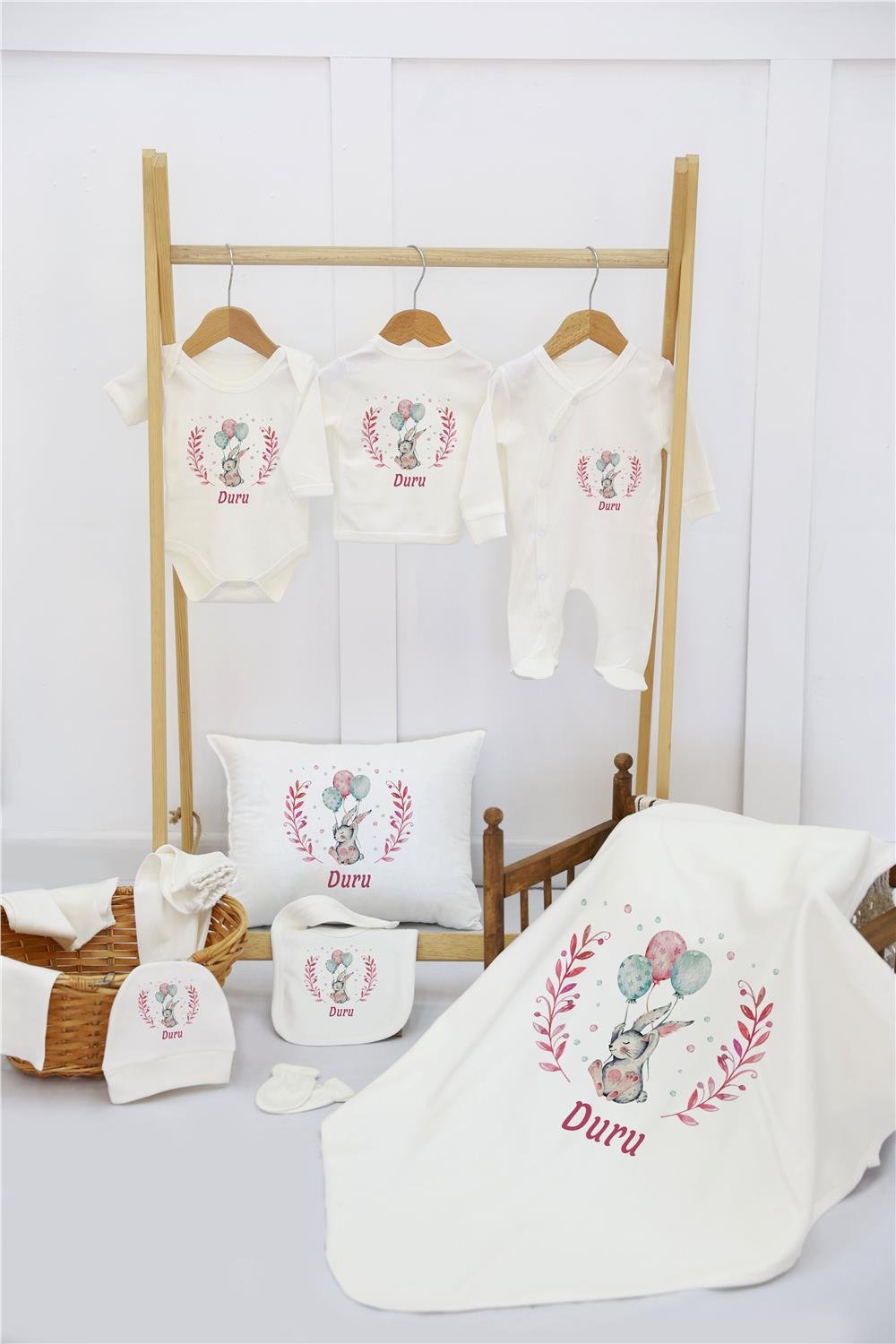 Unicorn ve Ay Desenli 11'li İsimli Organik Hastane Çıkış Seti