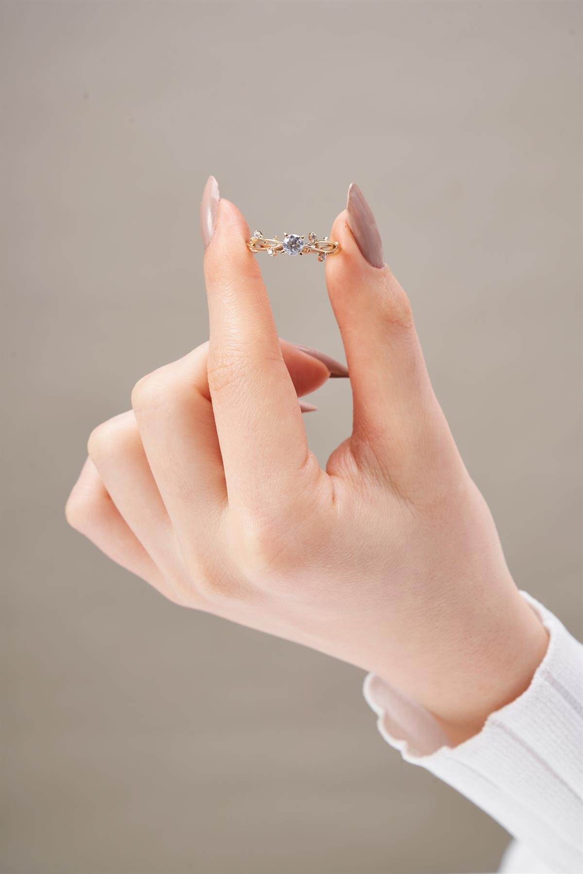  EMİLY SWAROVSKİ TEKTAŞ YÜZÜK - AK1457