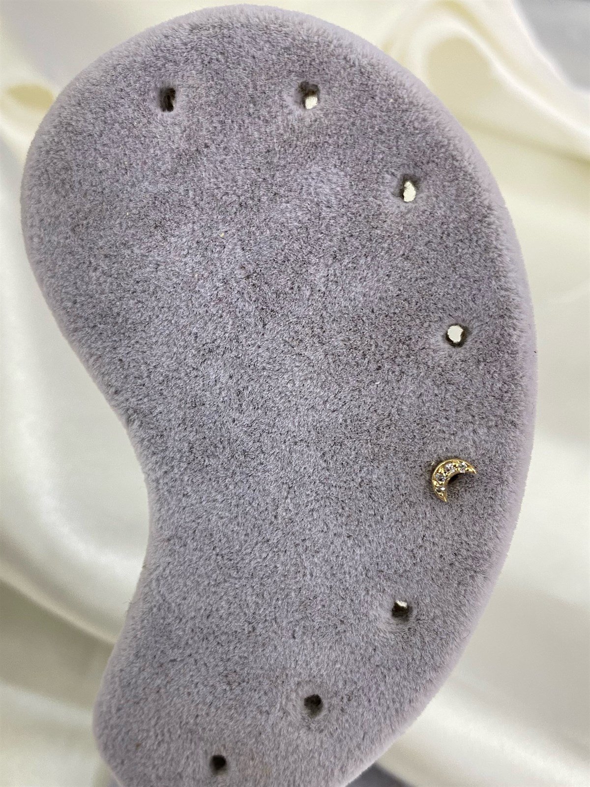 AY TRAGUS-AK-1485