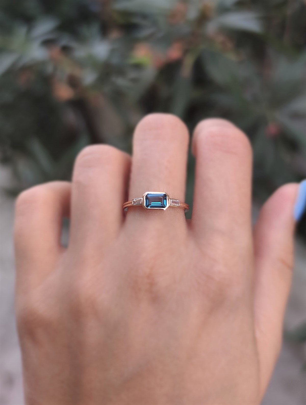 Herne Blue Topaz Yüzük AK-1339
