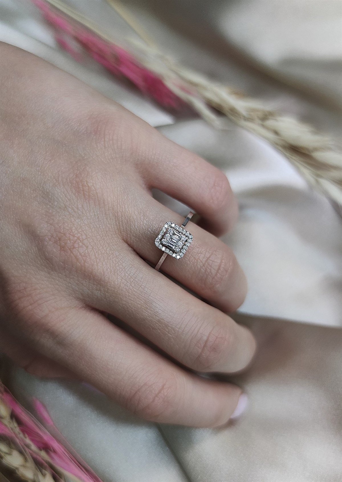 Pırlanta Baget Yüzük 0.18 Ct - AK1363