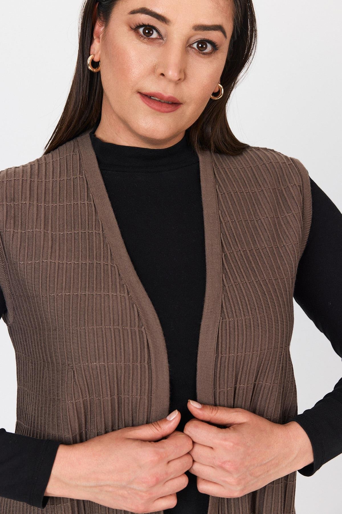 Kadın Kahverengi Fitilli İşlemeli V Yaka Mevsimlik Triko Anne Yazlık YelekVest