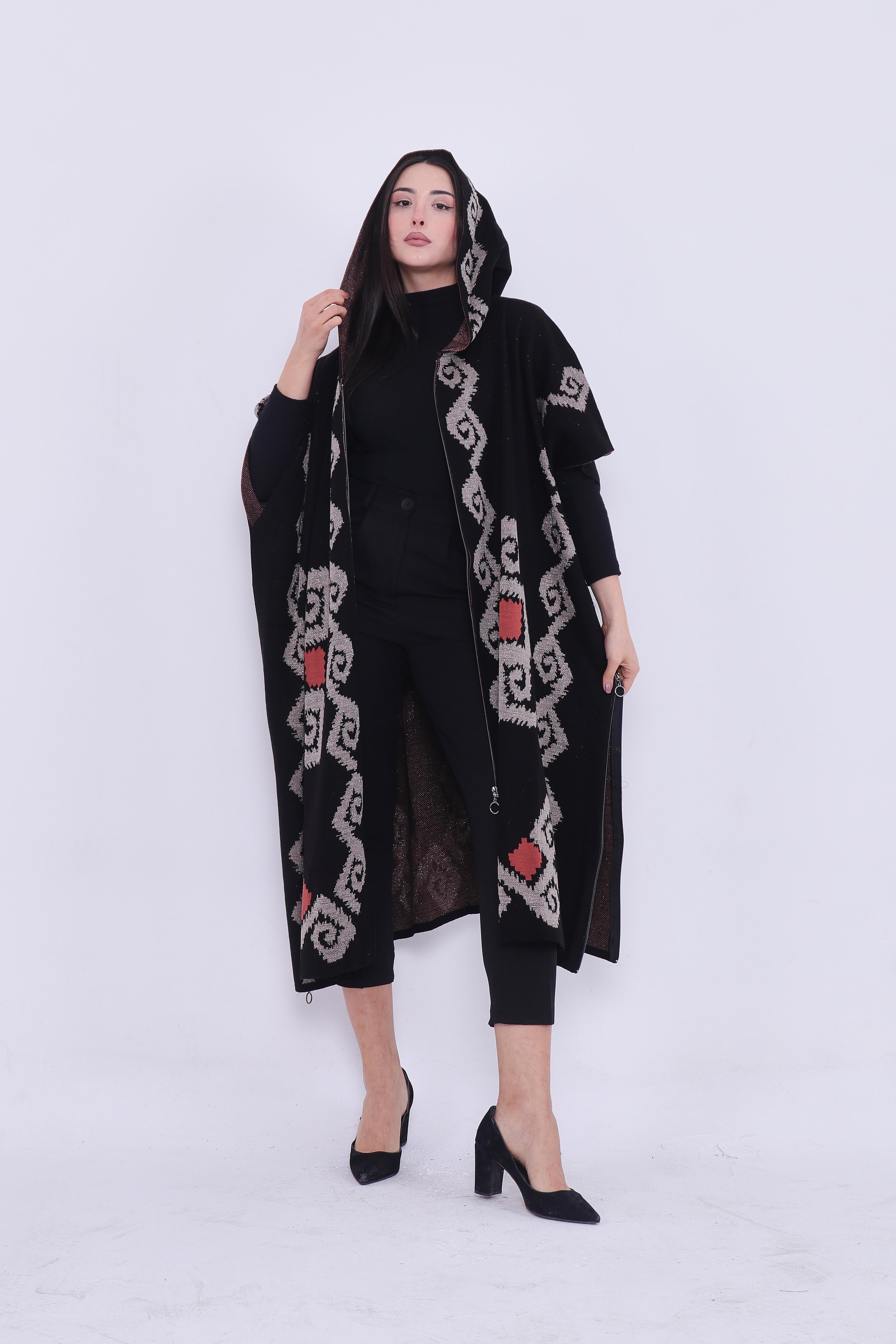 Kadın Siyah Sim Detaylı Fermuarlı Kapüşonlu PançoOUTLET