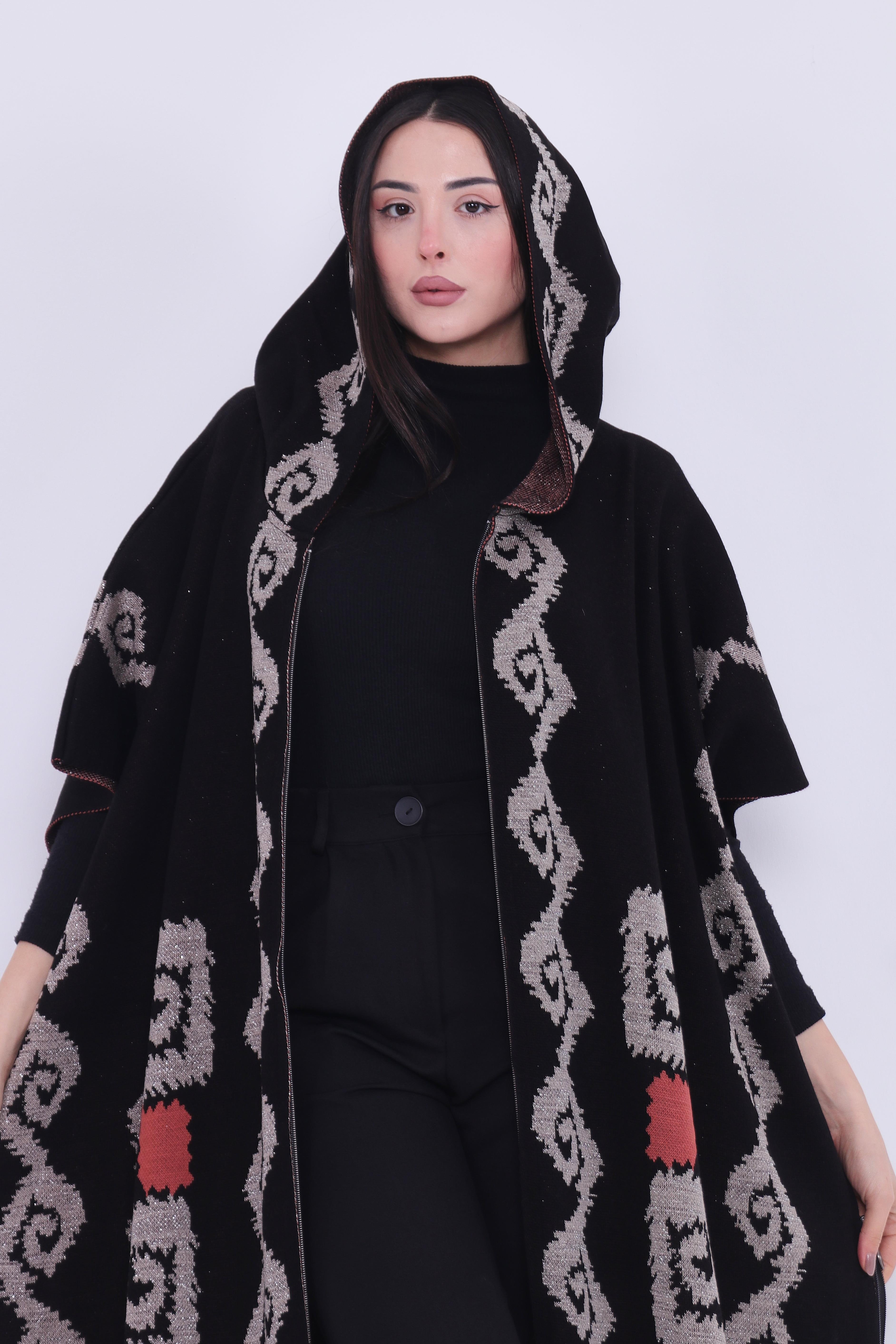 Kadın Siyah Sim Detaylı Fermuarlı Kapüşonlu PançoOUTLET