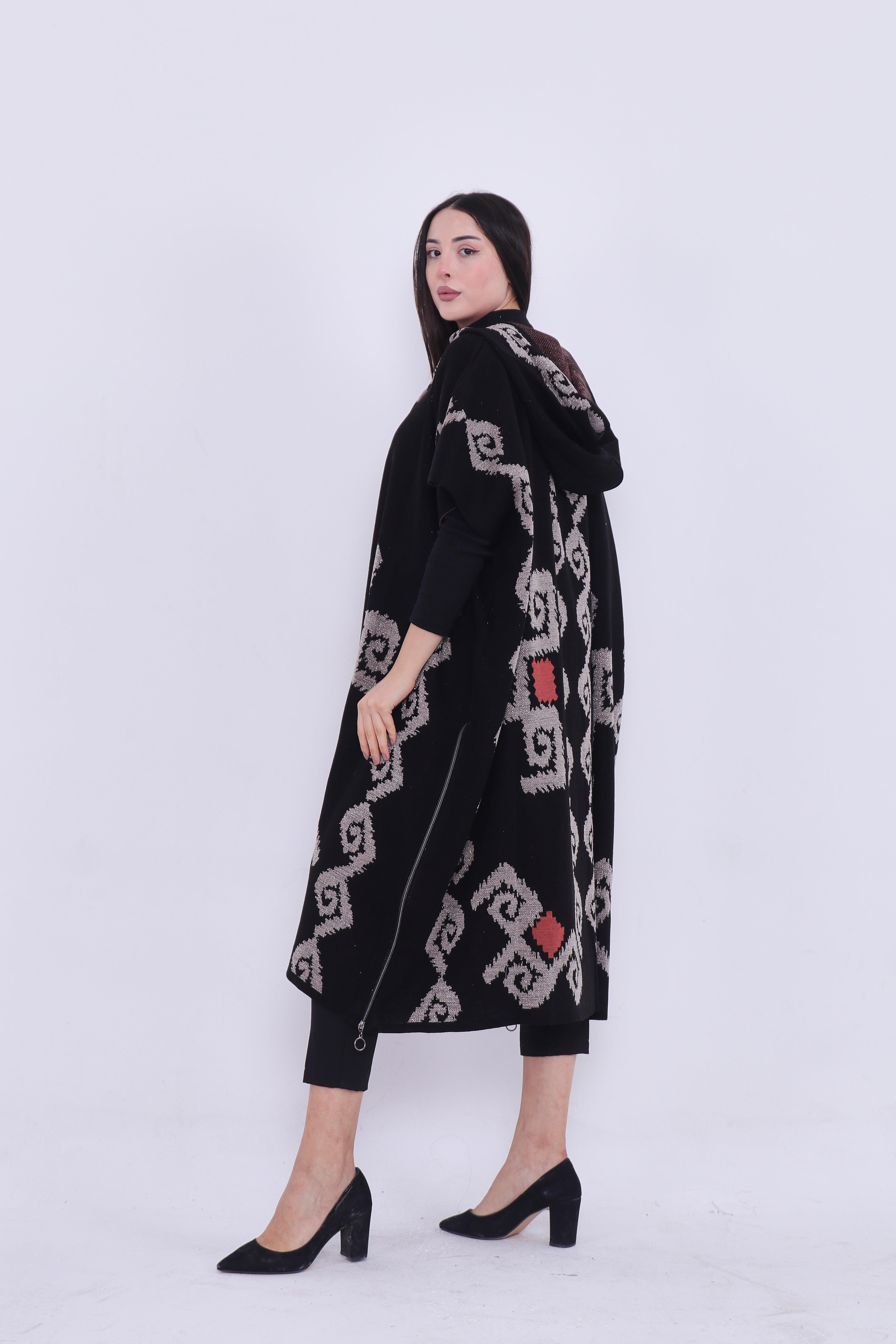 Kadın Siyah Sim Detaylı Fermuarlı Kapüşonlu PançoOUTLET