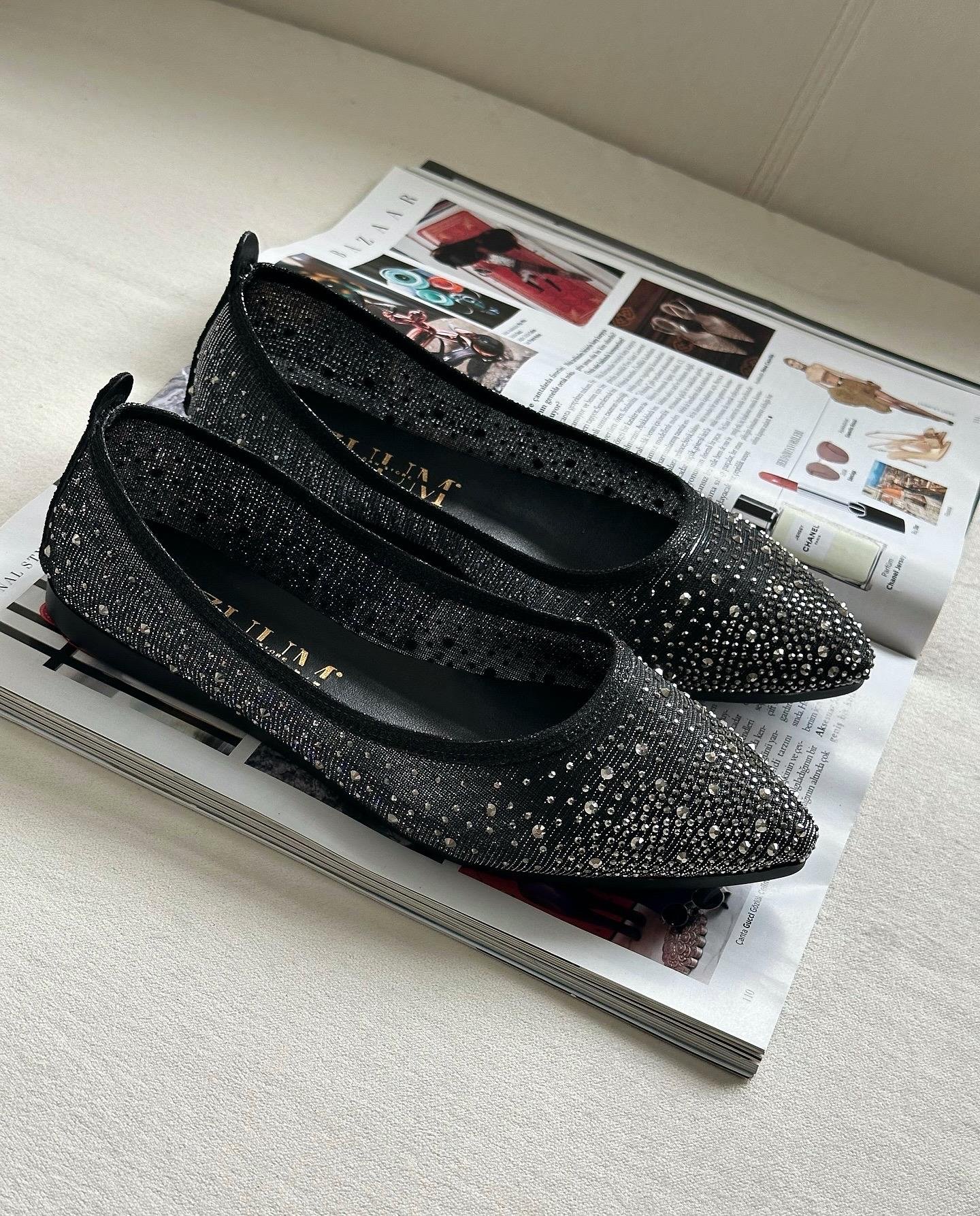 ZUUMBABET & ESPADRİLBuron Tül ve Taş Detaylı Kadın Babet - Siyah & Gümüş Taş
