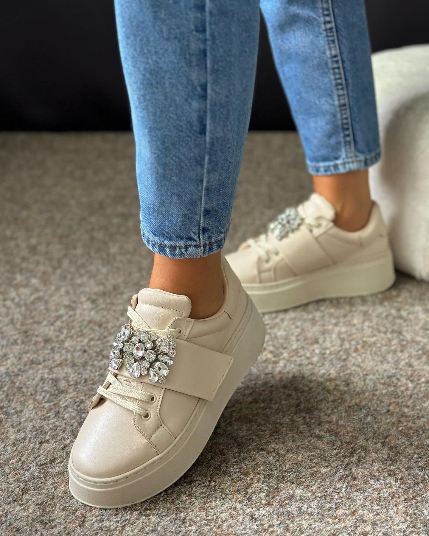 ZUUMSNEAKERFayf Taş Aksesuarlı Kadın Sneakers - Bej Deri