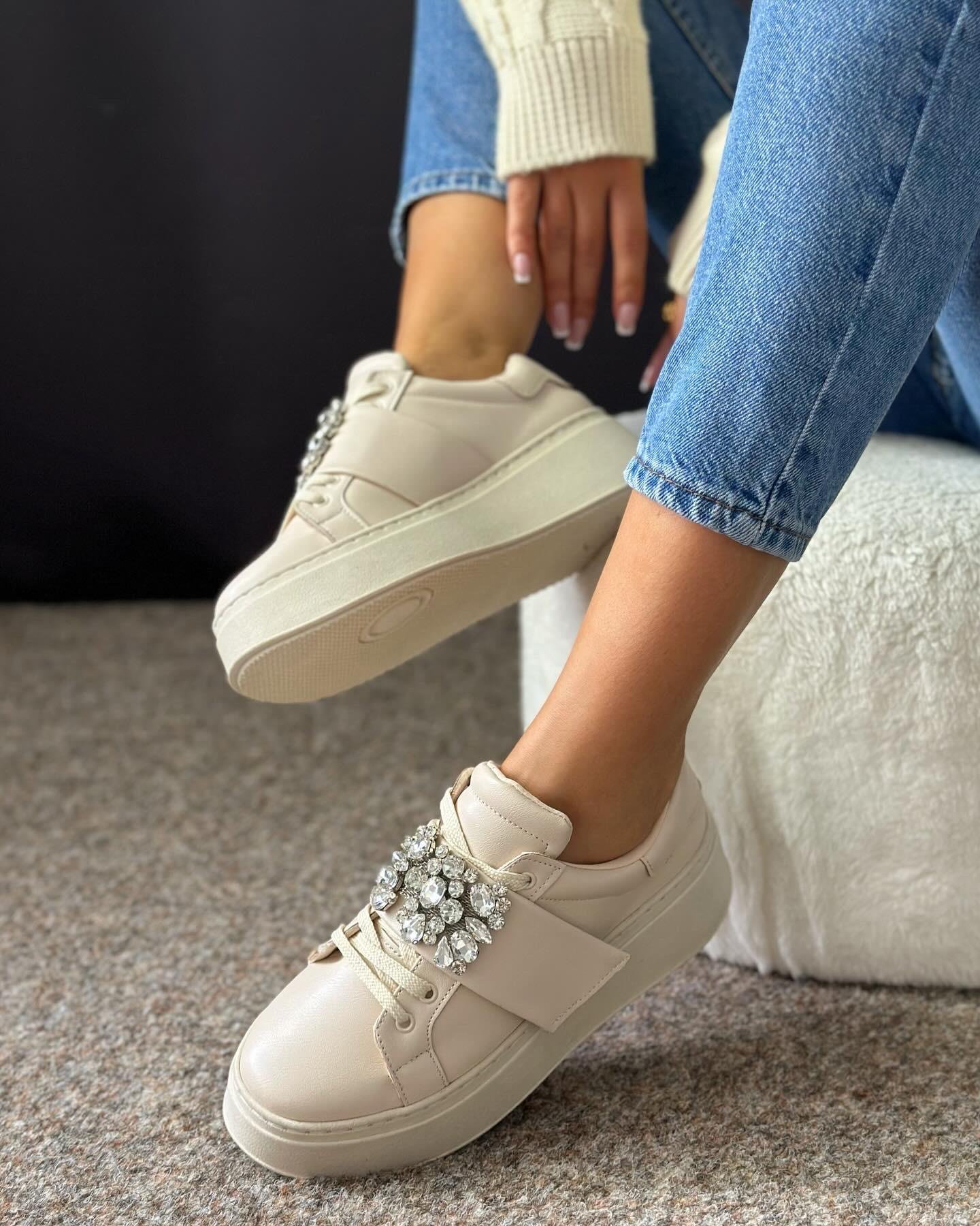 ZUUMSNEAKERFayf Taş Aksesuarlı Kadın Sneakers - Bej Deri
