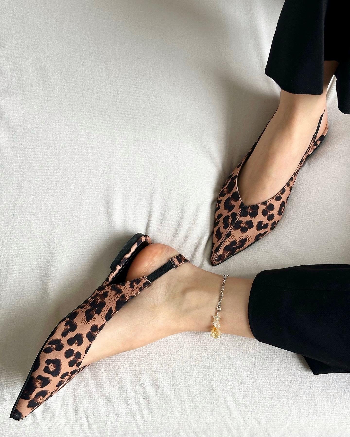 ZUUMBABET & ESPADRİLLeraya Sivri Burunlu Kadın Babet  - Leopar