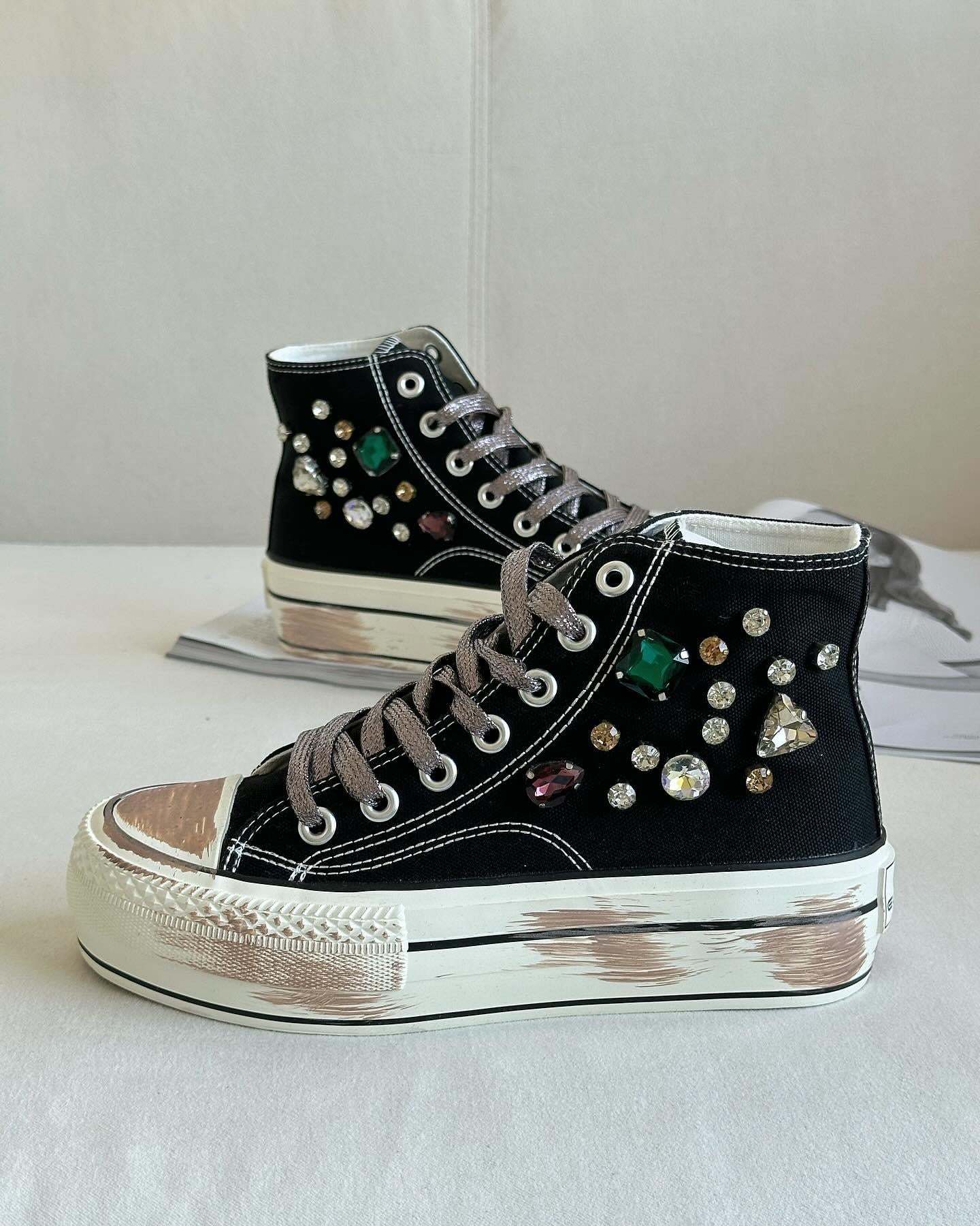 ZUUMSNEAKERNary Taş Aksesuarlı  Kalın Taban Boğazlı Kadın Sneaker - Siyah