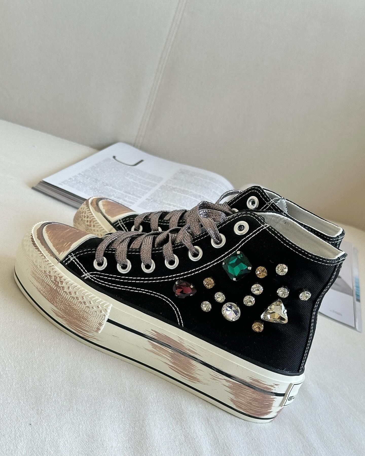 ZUUMSNEAKERNary Taş Aksesuarlı  Kalın Taban Boğazlı Kadın Sneaker - Siyah