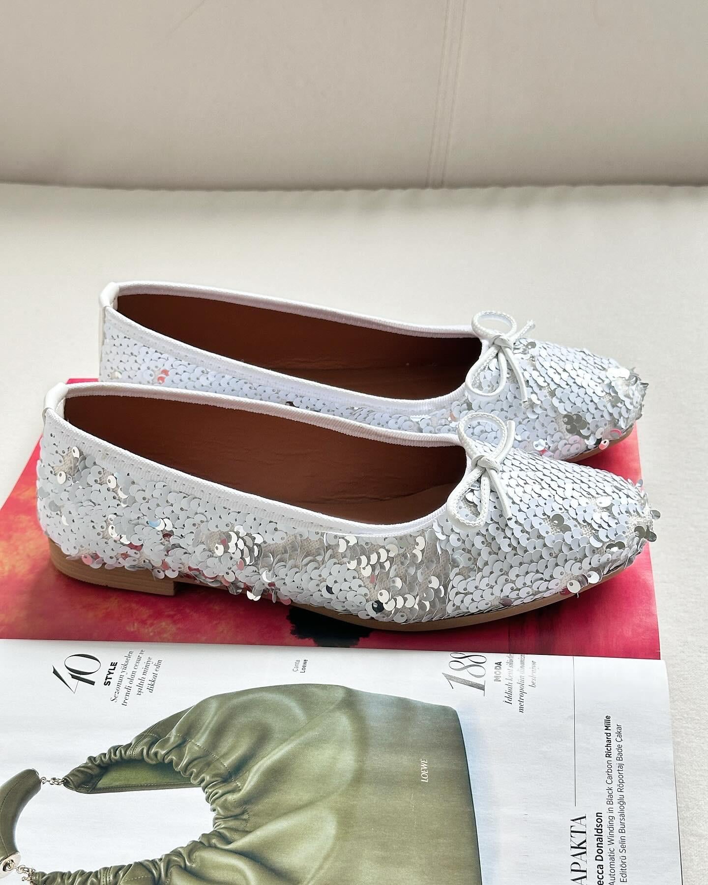 ZUUMBabet & EspadrilRenzo Komple Pullu Kadın Babet - Beyaz & Gümüş