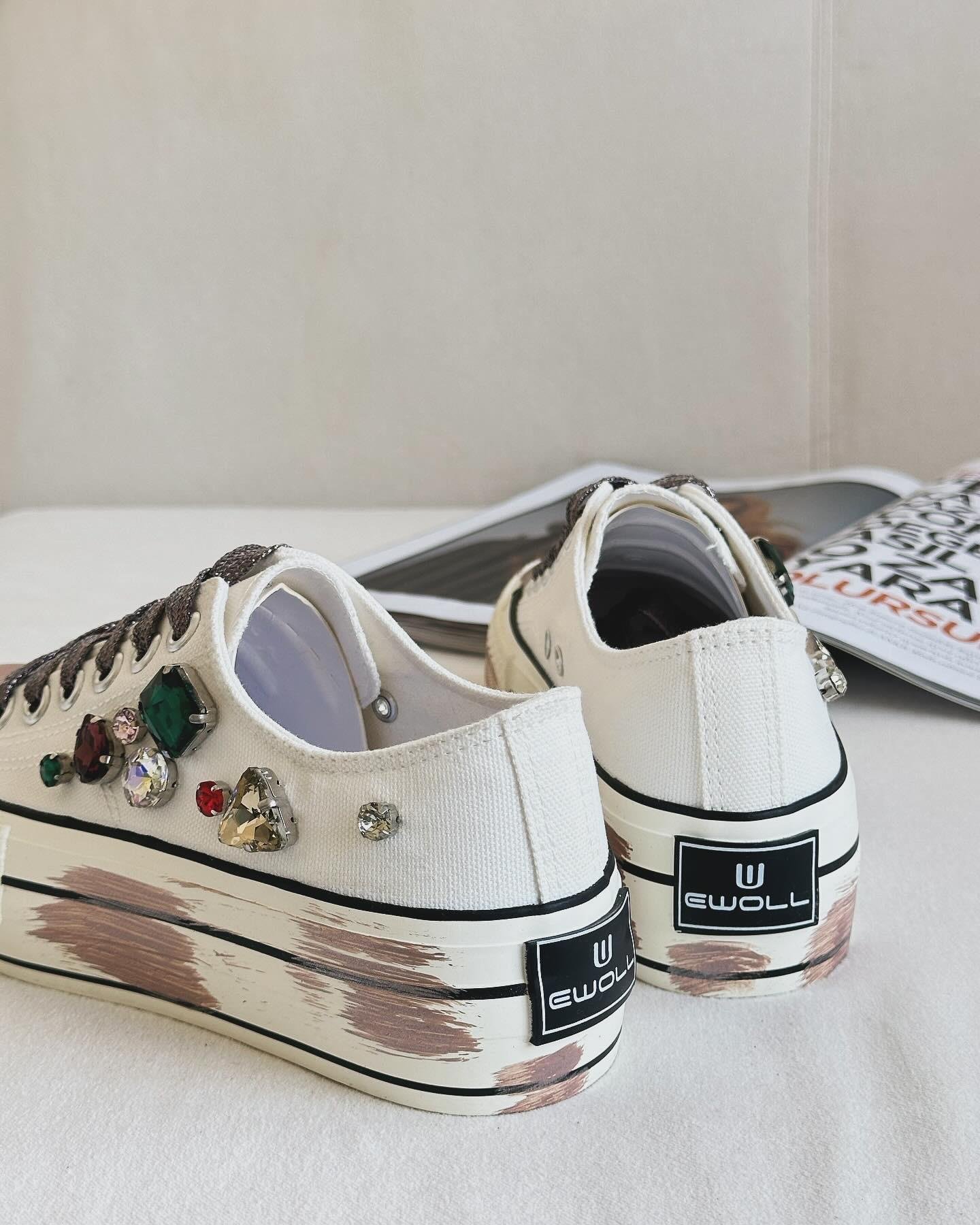 ZUUMSNEAKERRufel Taş Aksesuarlı  Kalın Taban Kadın Sneaker - Beyaz