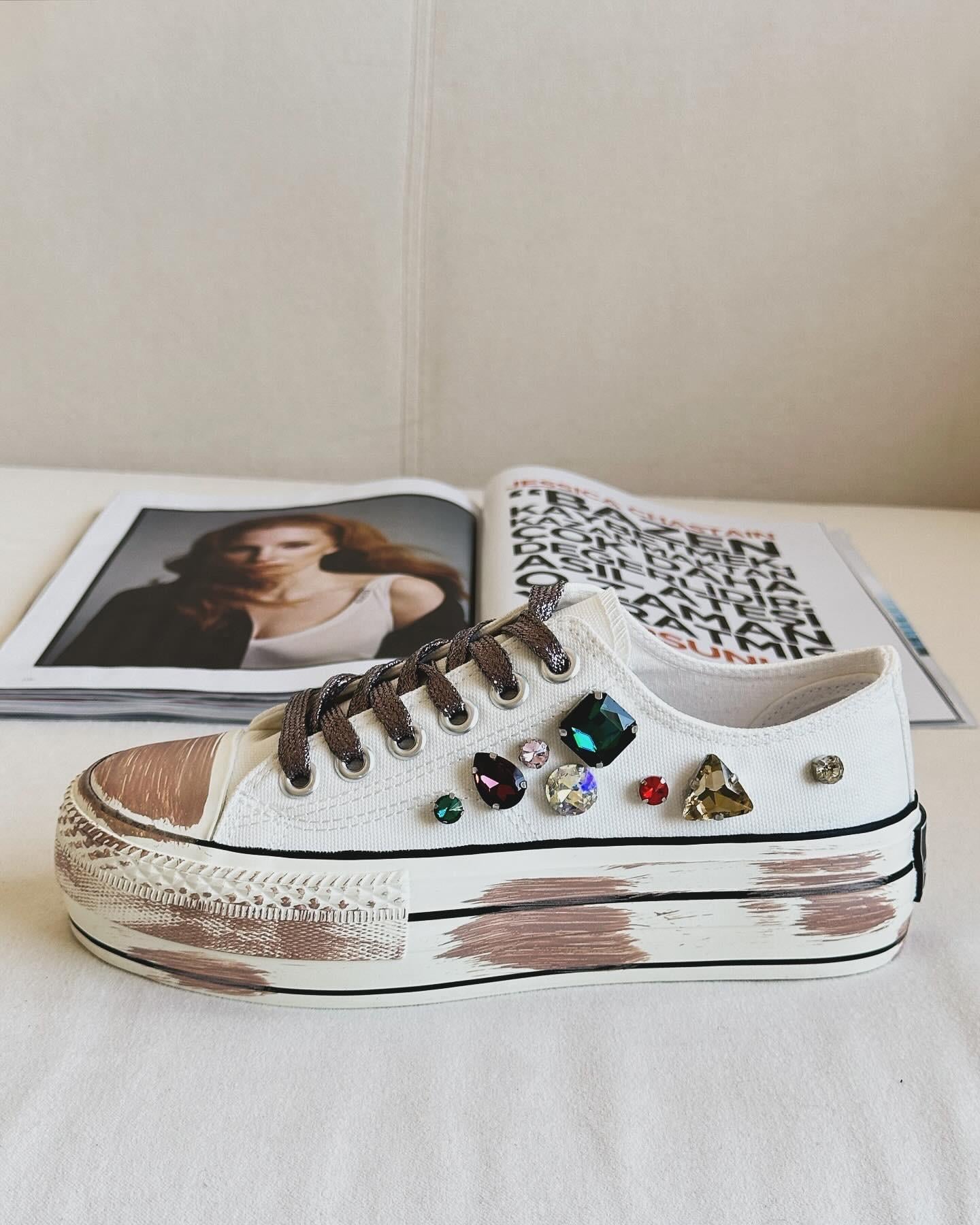 ZUUMSNEAKERRufel Taş Aksesuarlı  Kalın Taban Kadın Sneaker - Beyaz