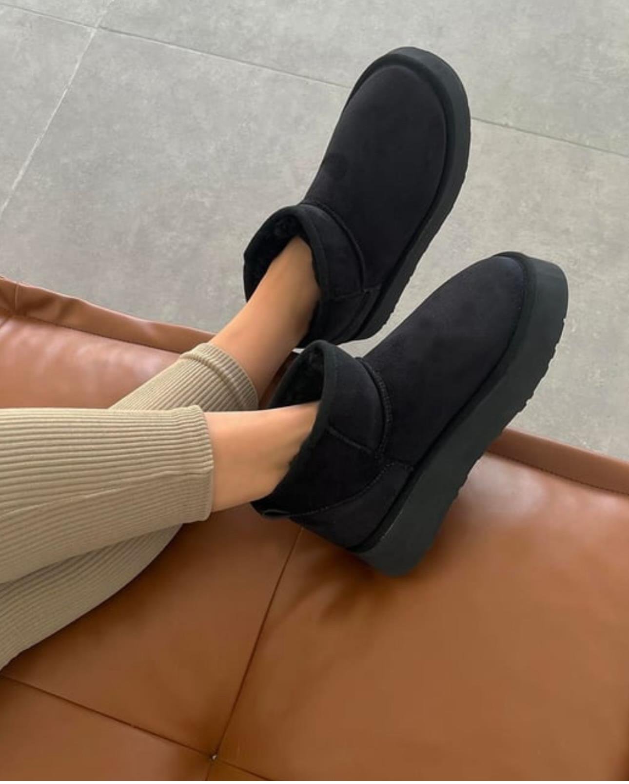 ZUUMBOT & ÇİZMEStorm Mini Boy Kalın Taban UGG Style Kadın Bot - Siyah Süet