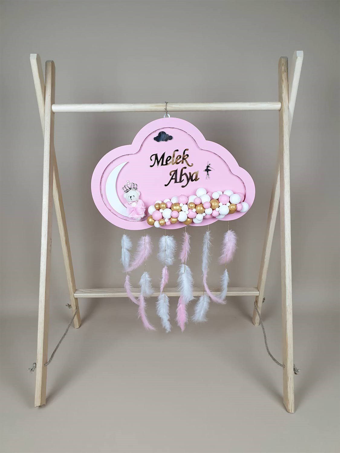 Ana Kuzusu İsme Özel Ahşap Bulut Kapı Süsü 1KPM05