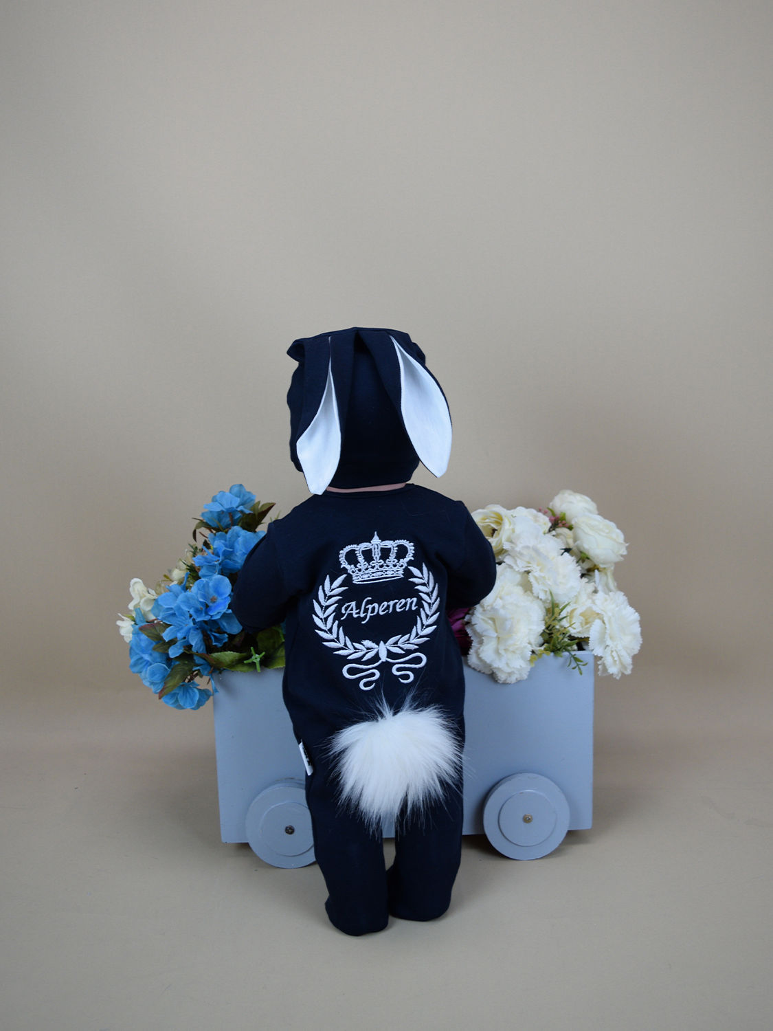 Ana Kuzusu İsme Özel Kral Çelenk Desen Tulum Seti Nakışlı Tavşan 3GKRL60