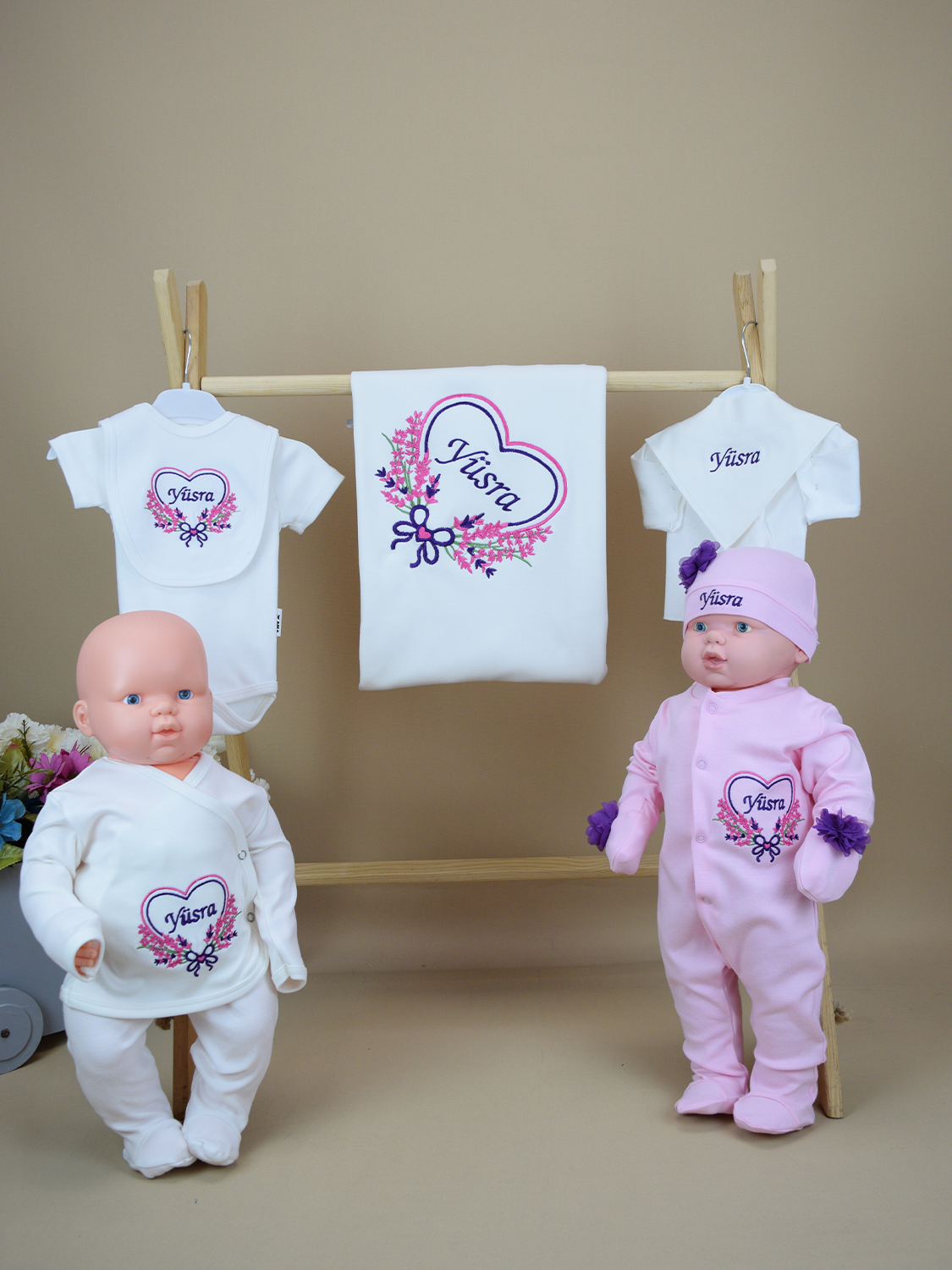 Ana Kuzusu İsme Özel Nakış Hastane Çıkışı İsim Kalp Çiçek Desen  10SÇKD24