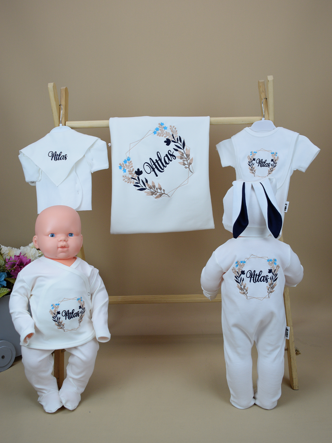 Ana Kuzusu İsme Özel Nakış Hastane Çıkışı İsim Çicek Demet Kulak Set 10ÇDD22