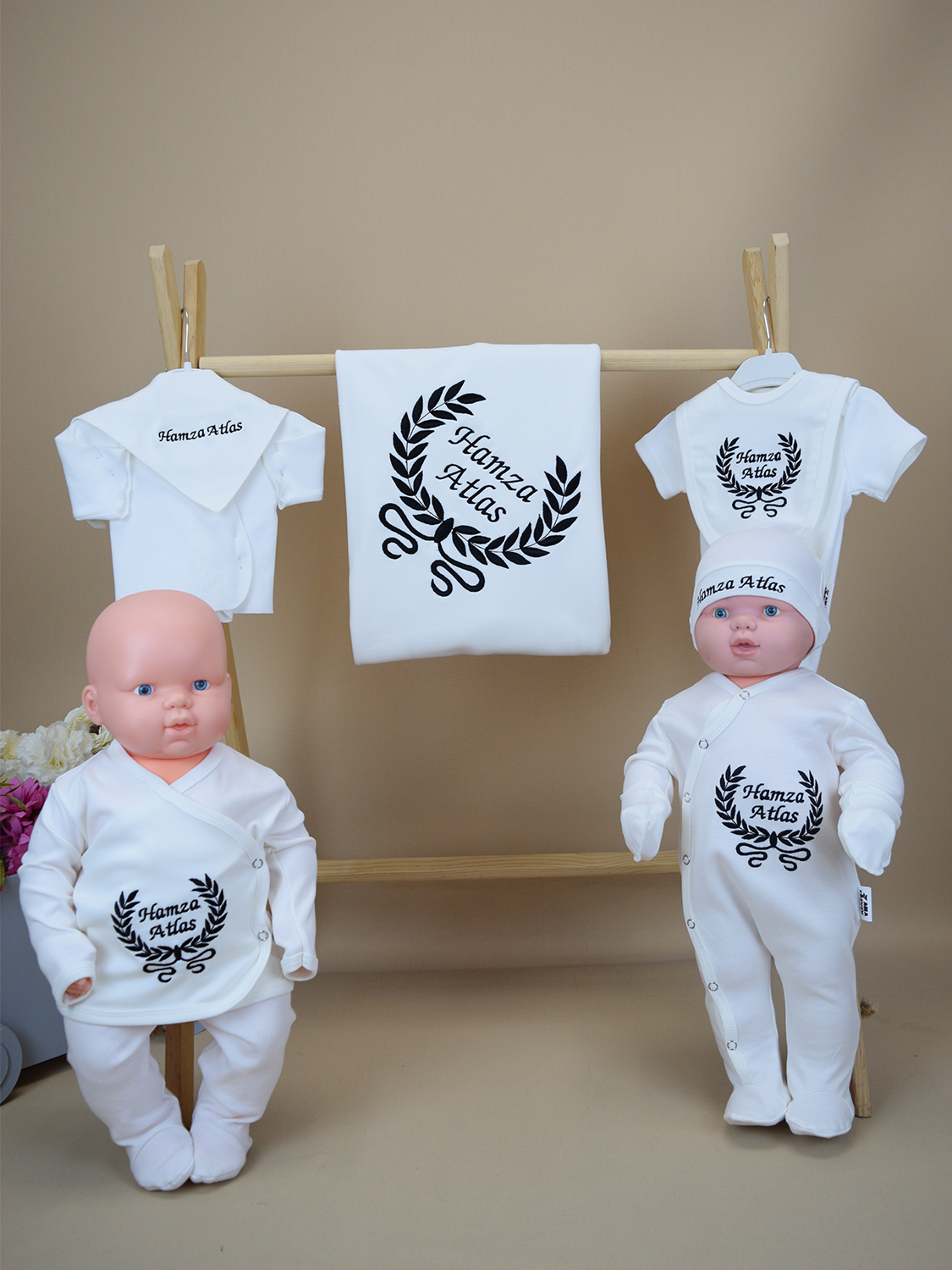 Ana Kuzusu İsme Özel Nakış Hastane Çıkışı İsim Çelenk  Desen  10SÇLD23