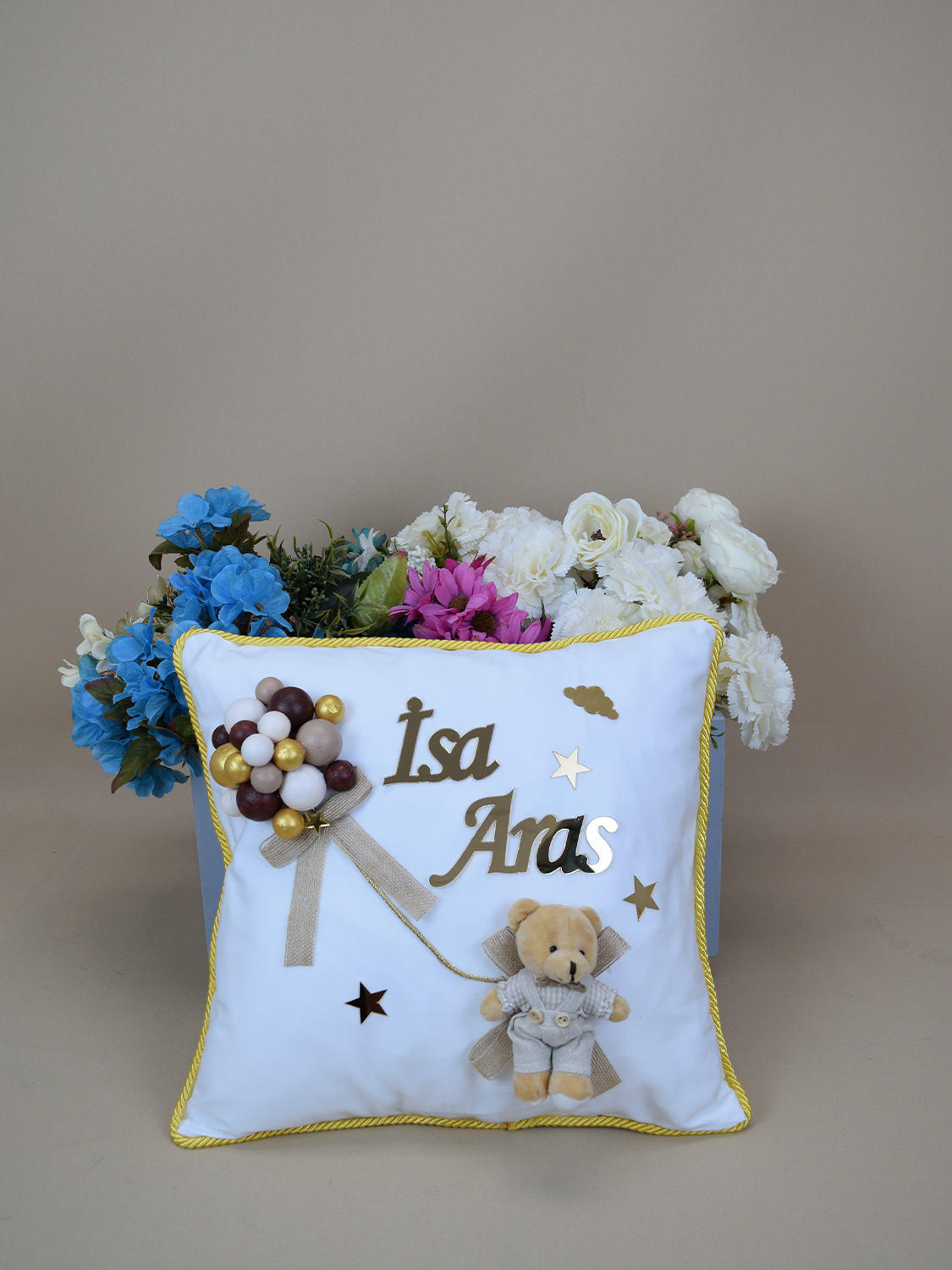 Ana Kuzusu İsme Özel Pleksi Harfli Yastık 1SYPS87