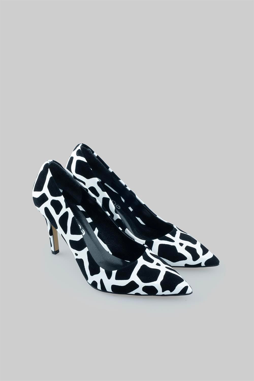 Venüs Model Özel Seri Klasik Stiletto Zebra