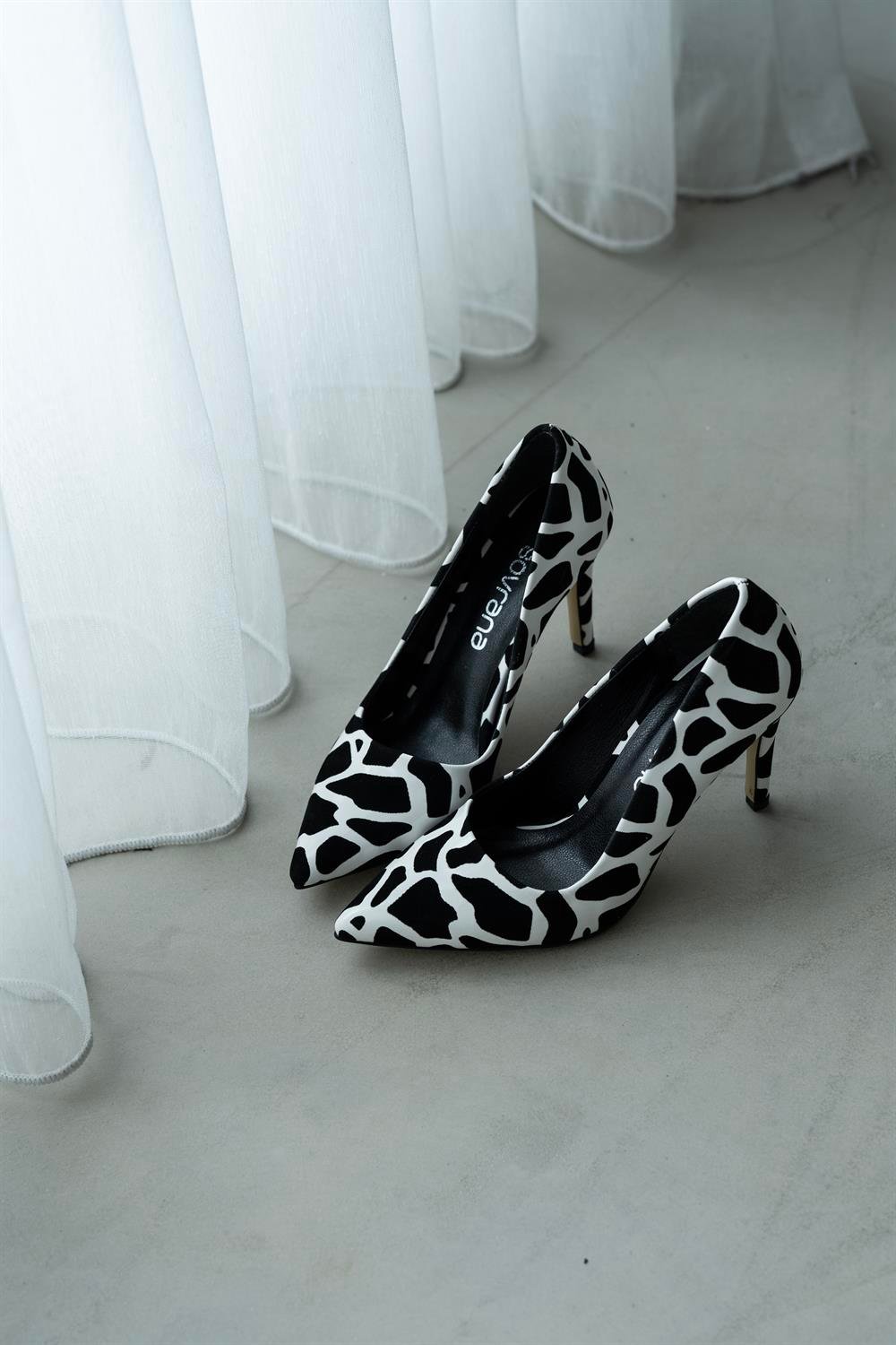 Venüs Model Özel Seri Klasik Stiletto Zebra