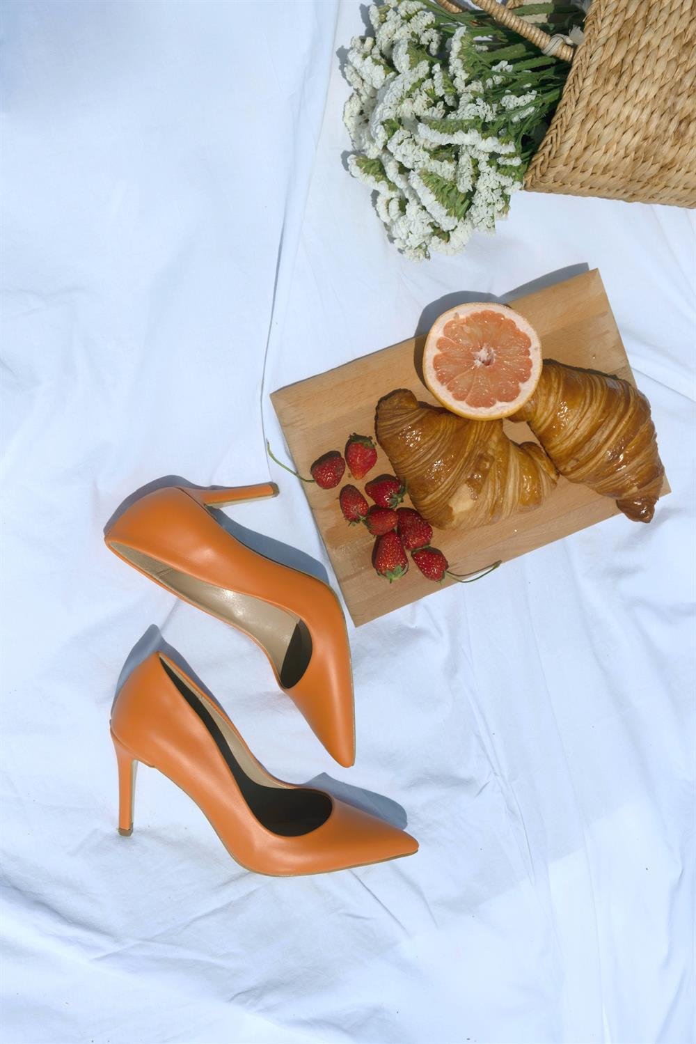 Venüs Model Özel Seri Klasik Stiletto Turuncu