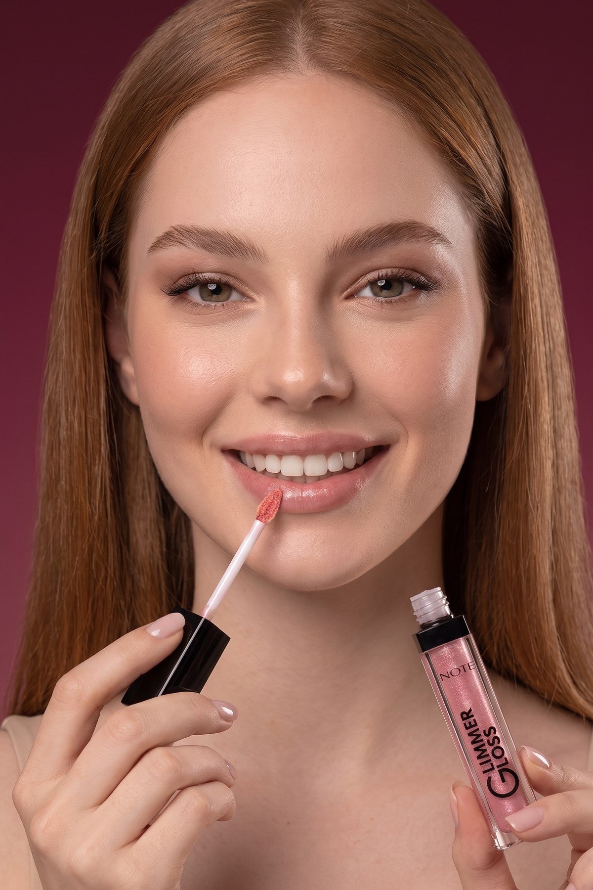 Glimmer Gloss 10 Poppy Coral Işıltılı Nemlendirici Dudak Parlatıcısı-30111555