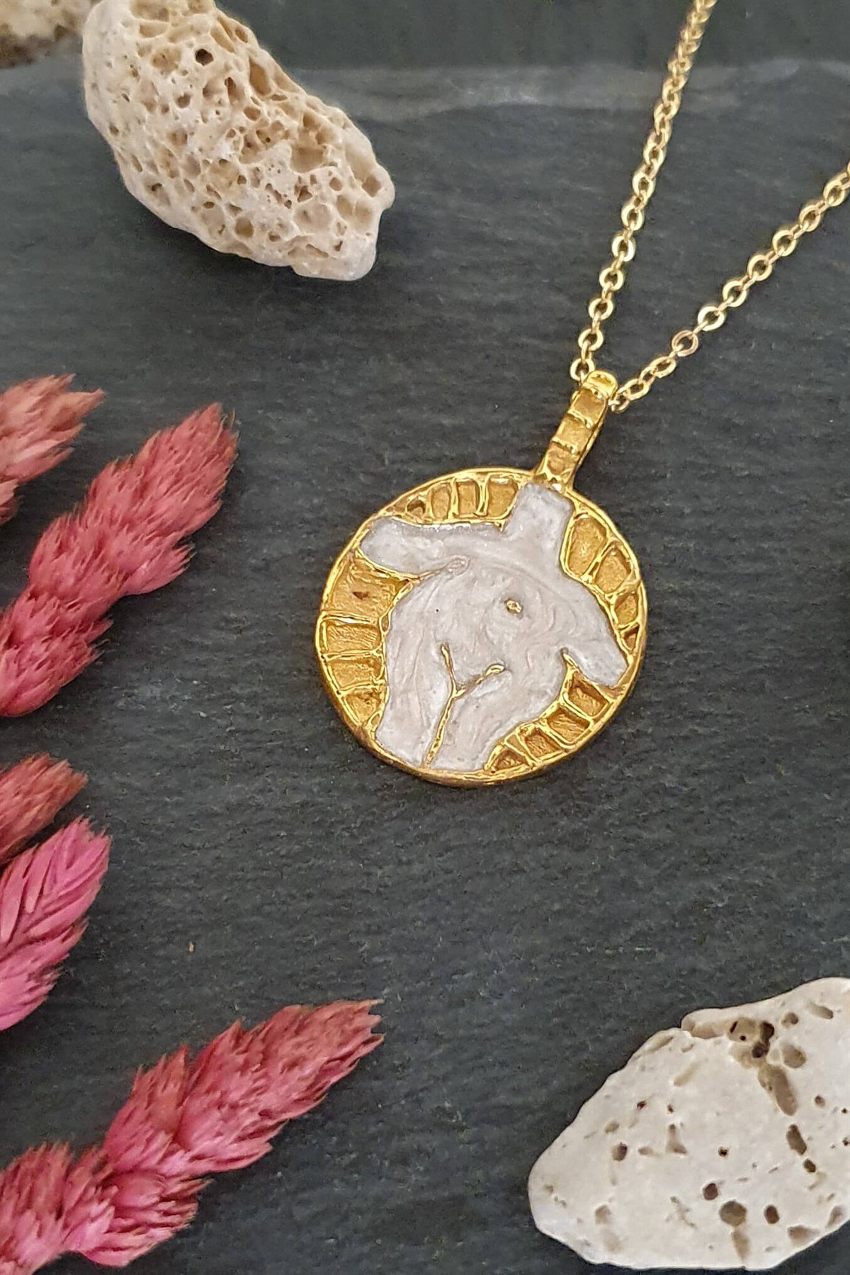 Bereket Tanrıçası Kolye - El Yapımı - Bronz Üzeri 22K Altın Kaplama