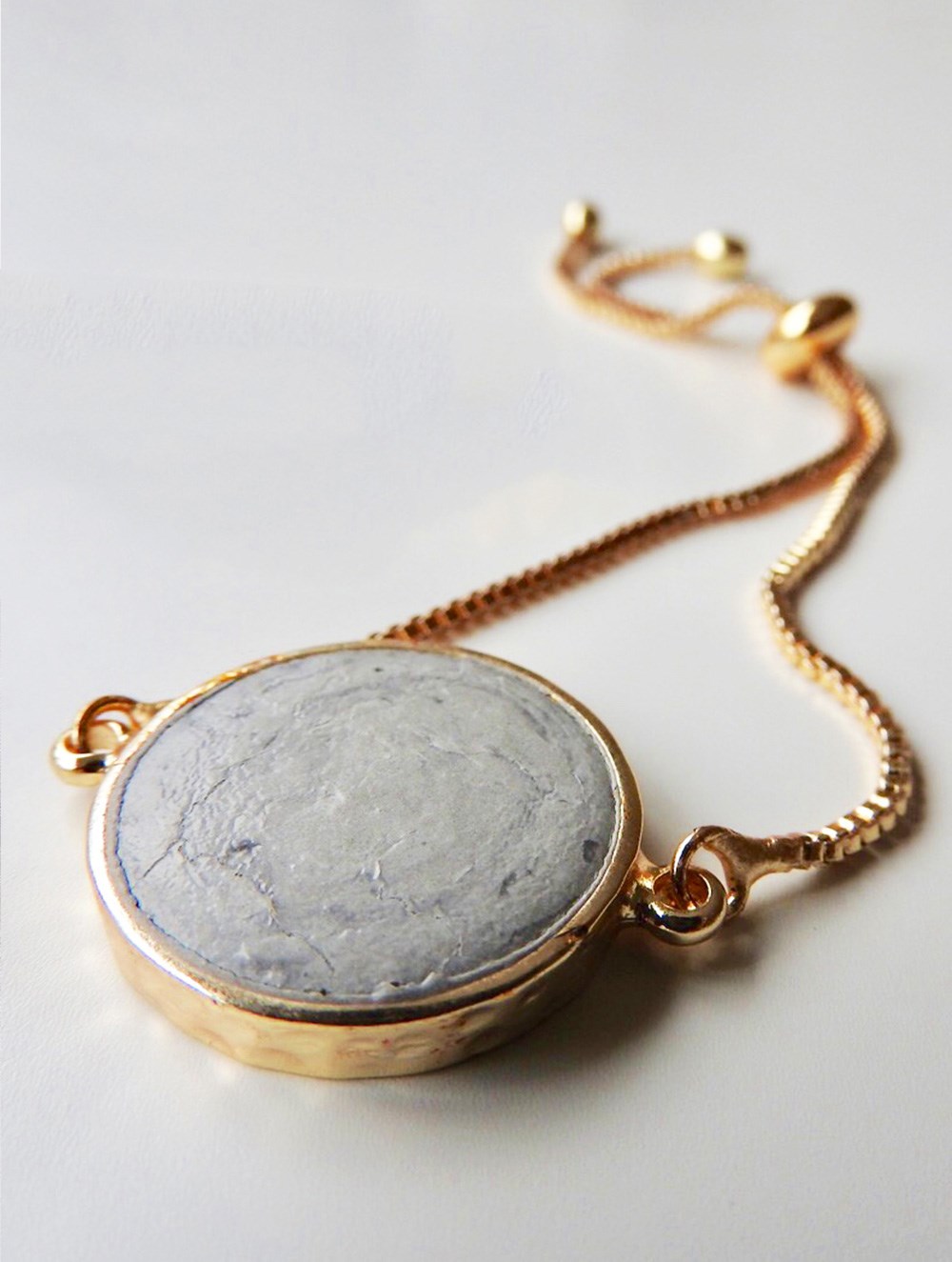 CONCRETE FRAME BRACELET / MEDIUM - ROOT DESIGN