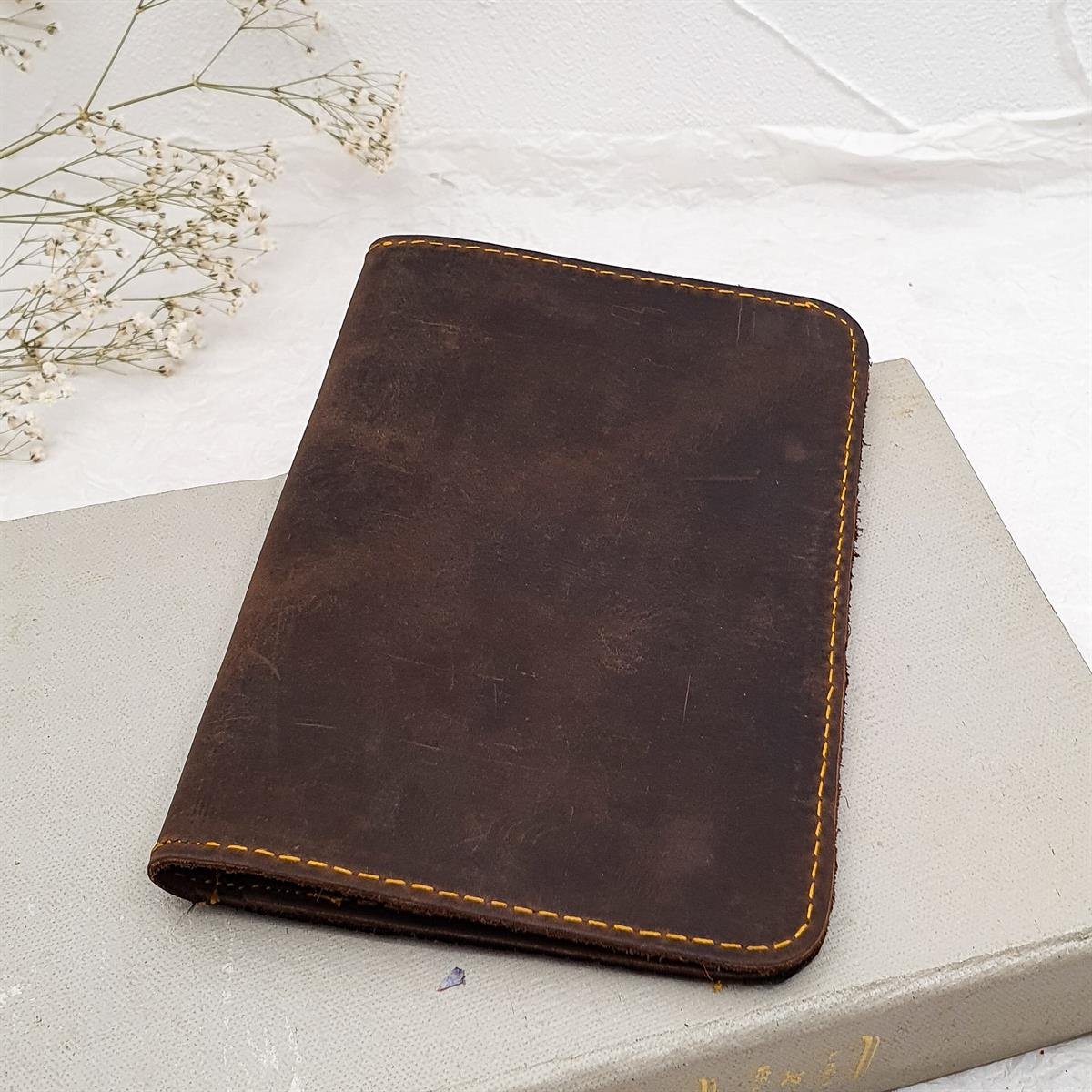 Deri Pasaportluk - El Yapımı Gerçek Deri - Koyu Kahverengi