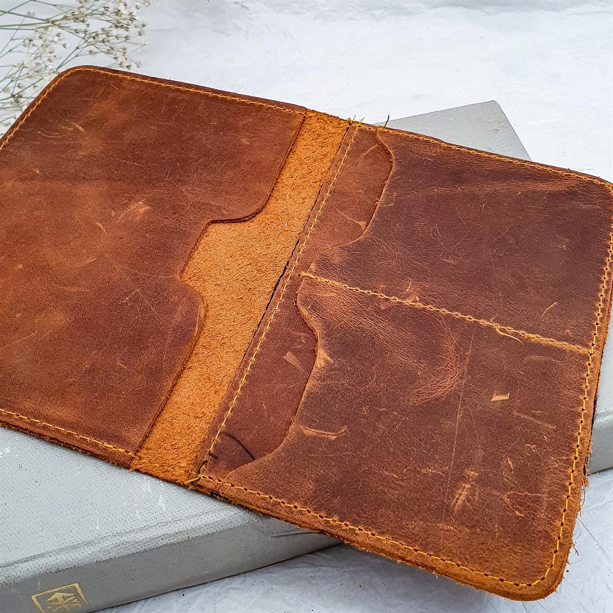 Deri Pasaportluk - El Yapımı Gerçek Deri - Taba Rengi