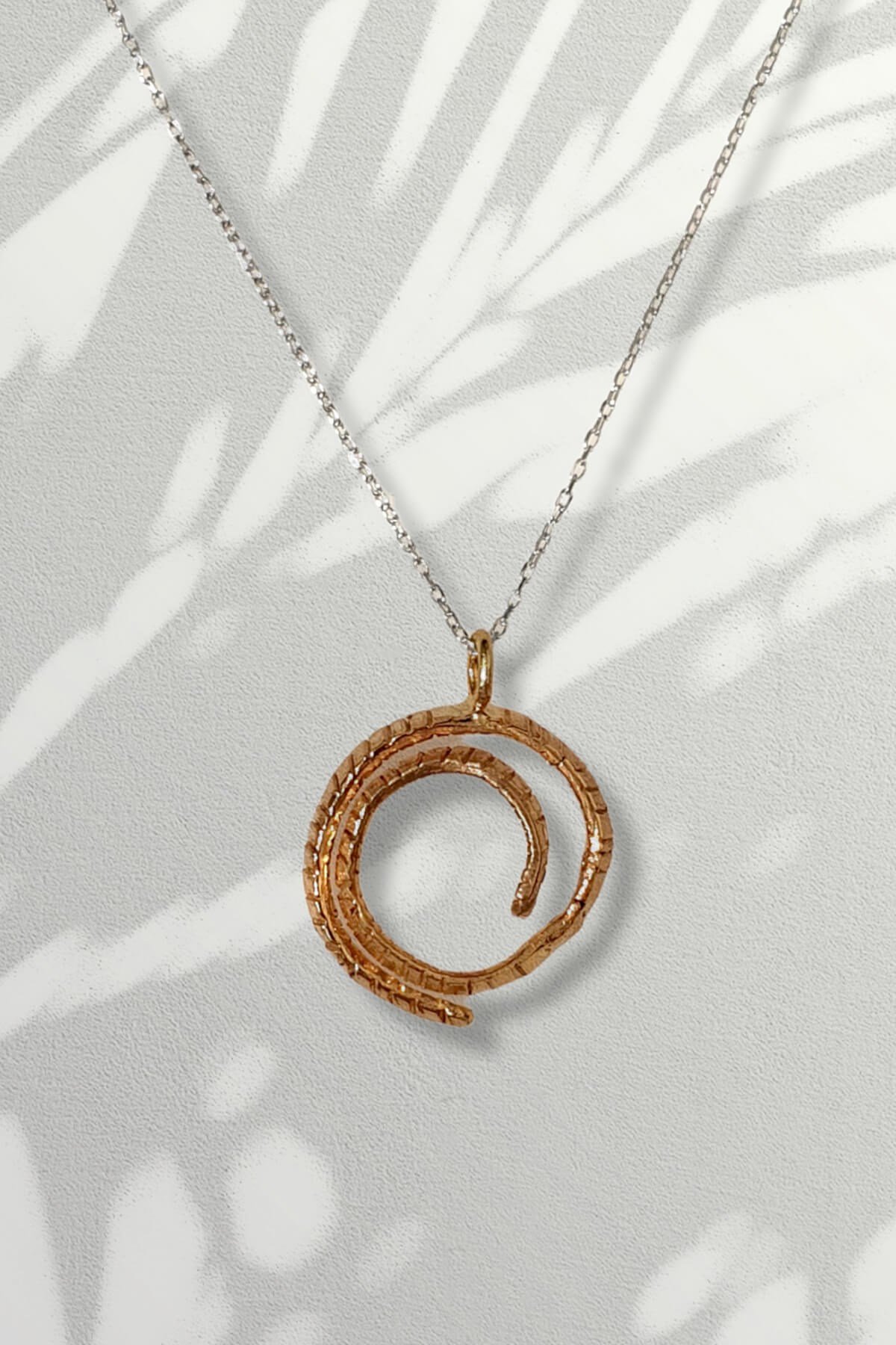 El Yapımı Bronz Kolye - Yaşam Döngüsü - Minimal