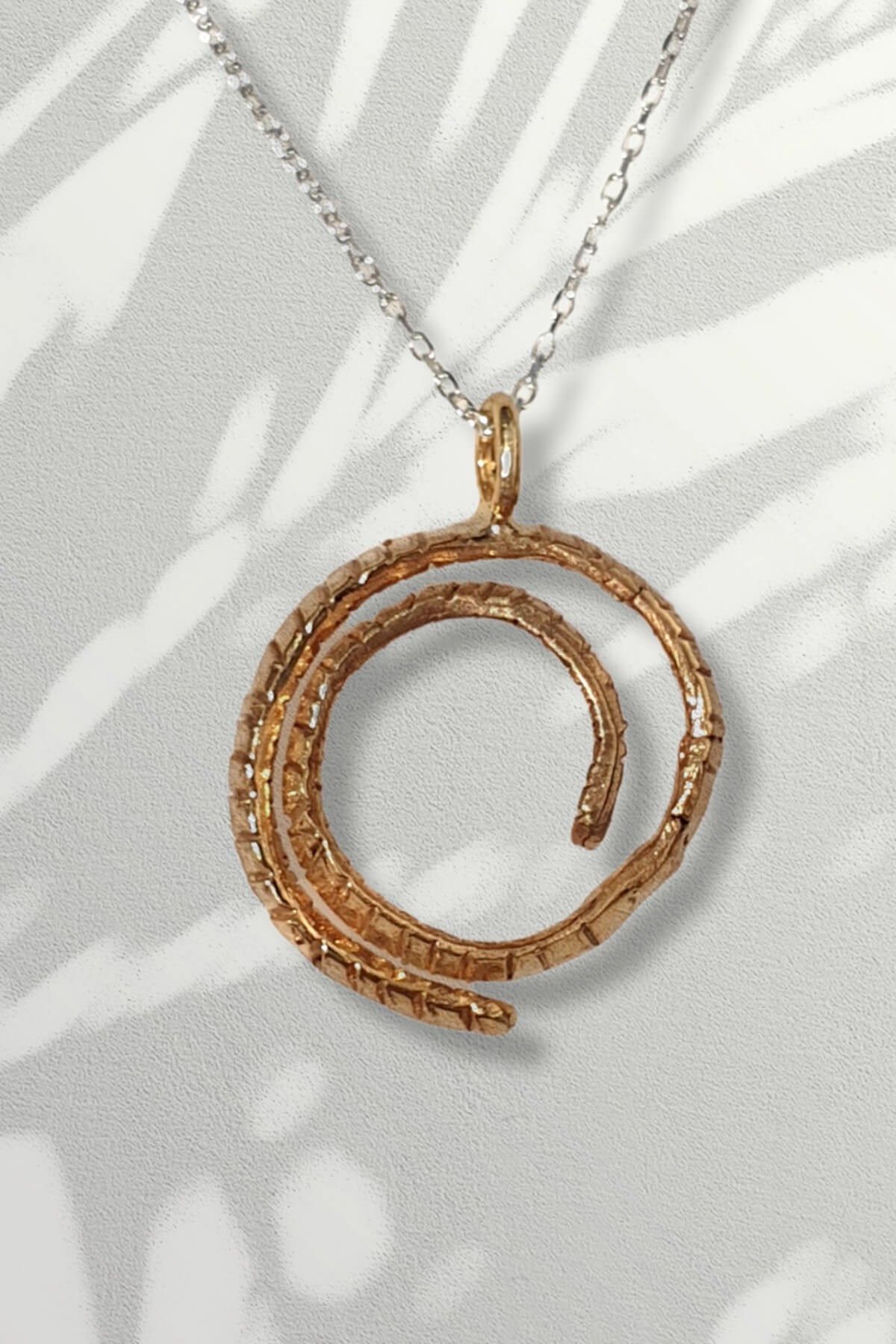 El Yapımı Bronz Kolye - Yaşam Döngüsü - Minimal