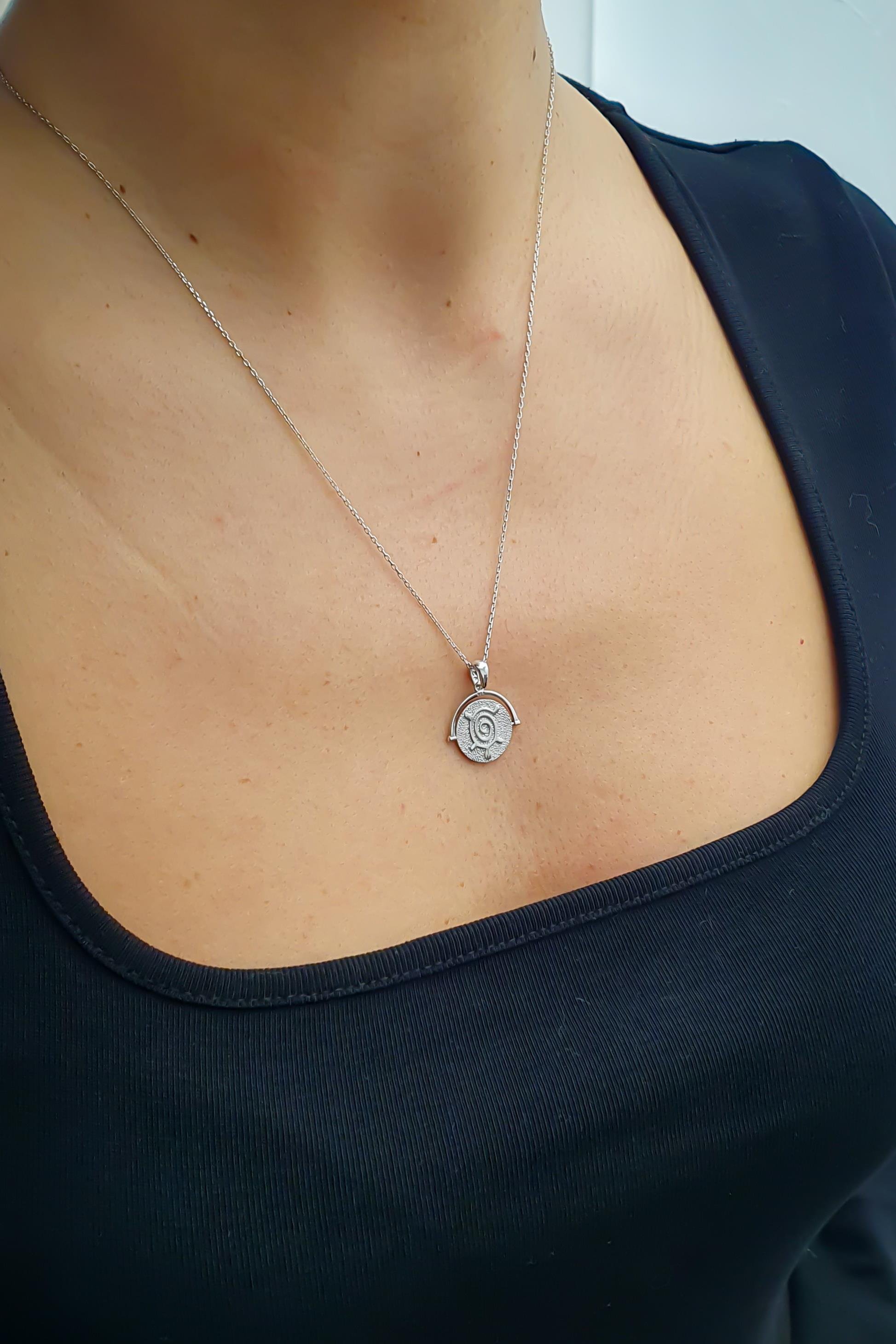 Kaplumbağa Kolye Gümüş El Yapımı Akış ve Yeniden Doğum Sembolü