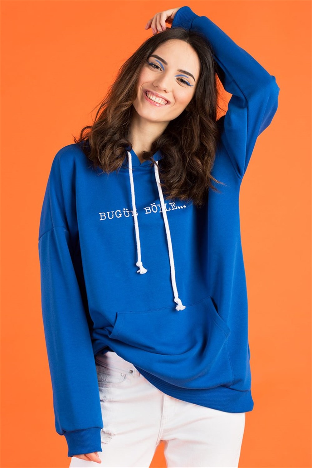 MAVİ KAPÜŞONLU BUGÜN BÖYLE SWEATSHIRT