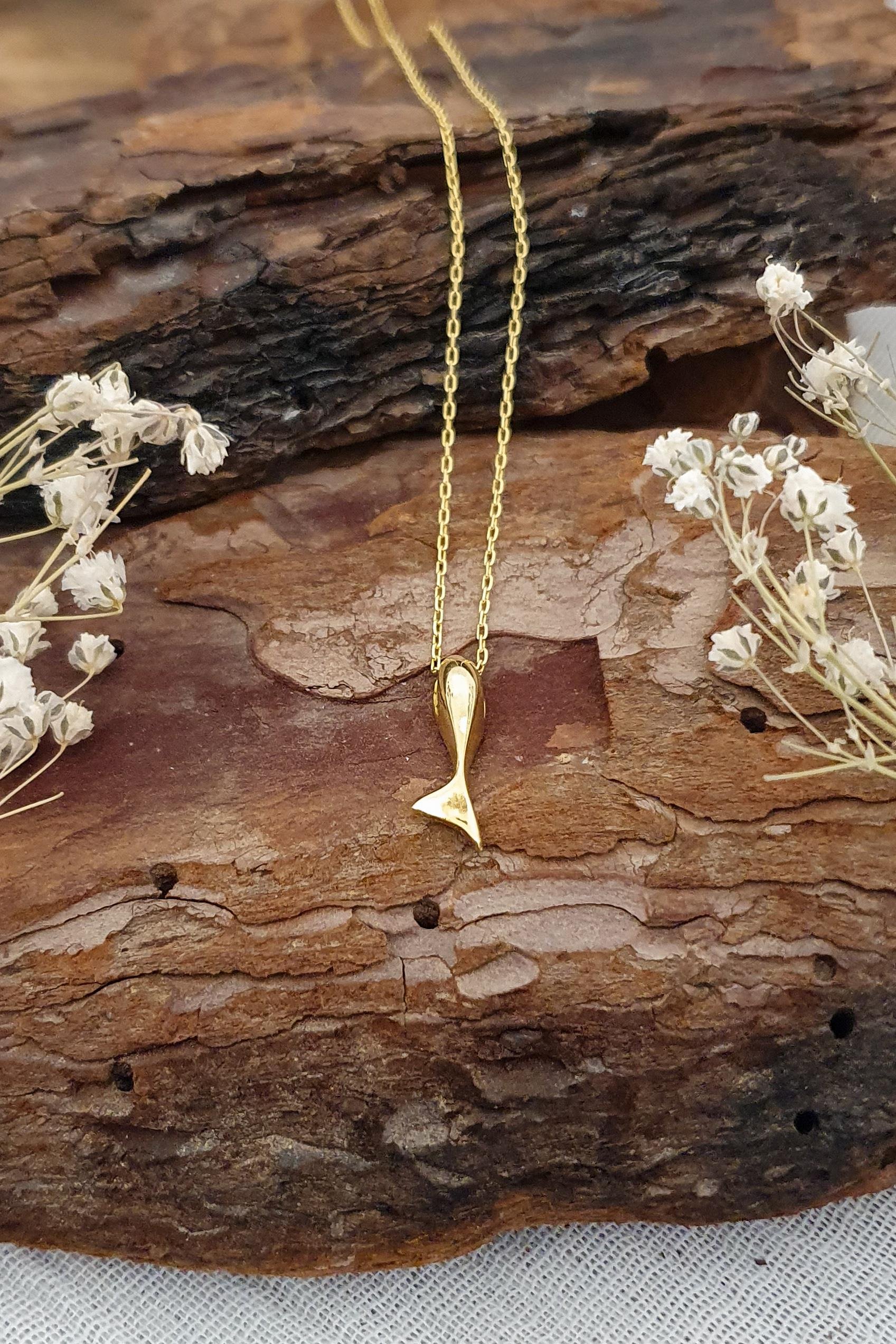 Minimal Balina Kolye Gümüş Üzeri Altın Kaplama El Yapımı